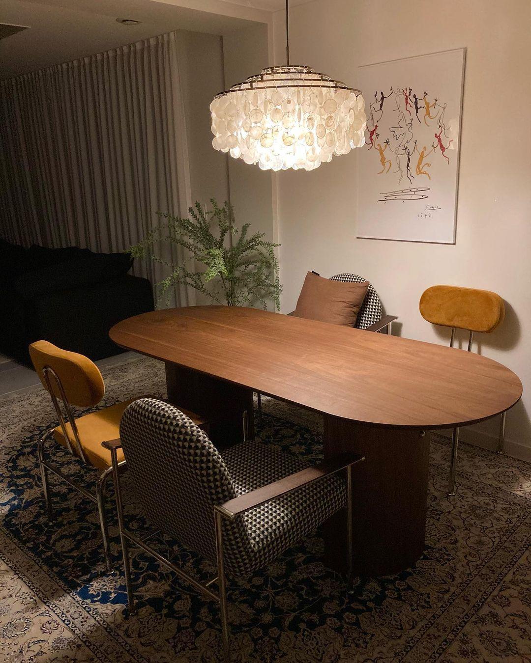 Round Shell Chandelier - Blowlighting