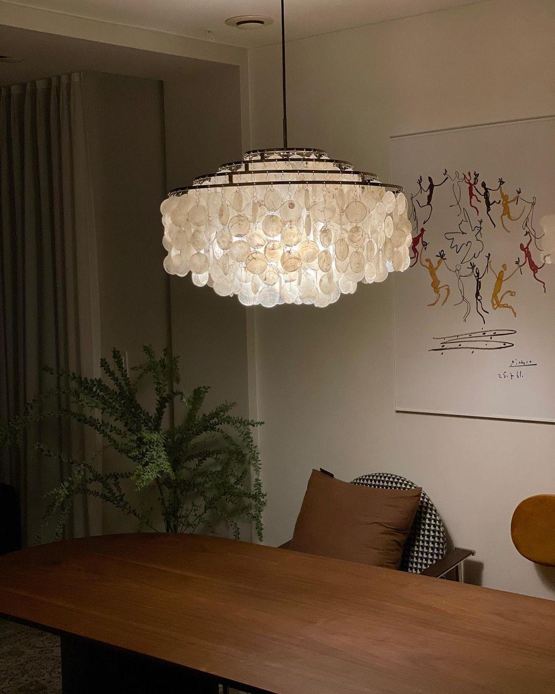 Round Shell Chandelier - Blowlighting