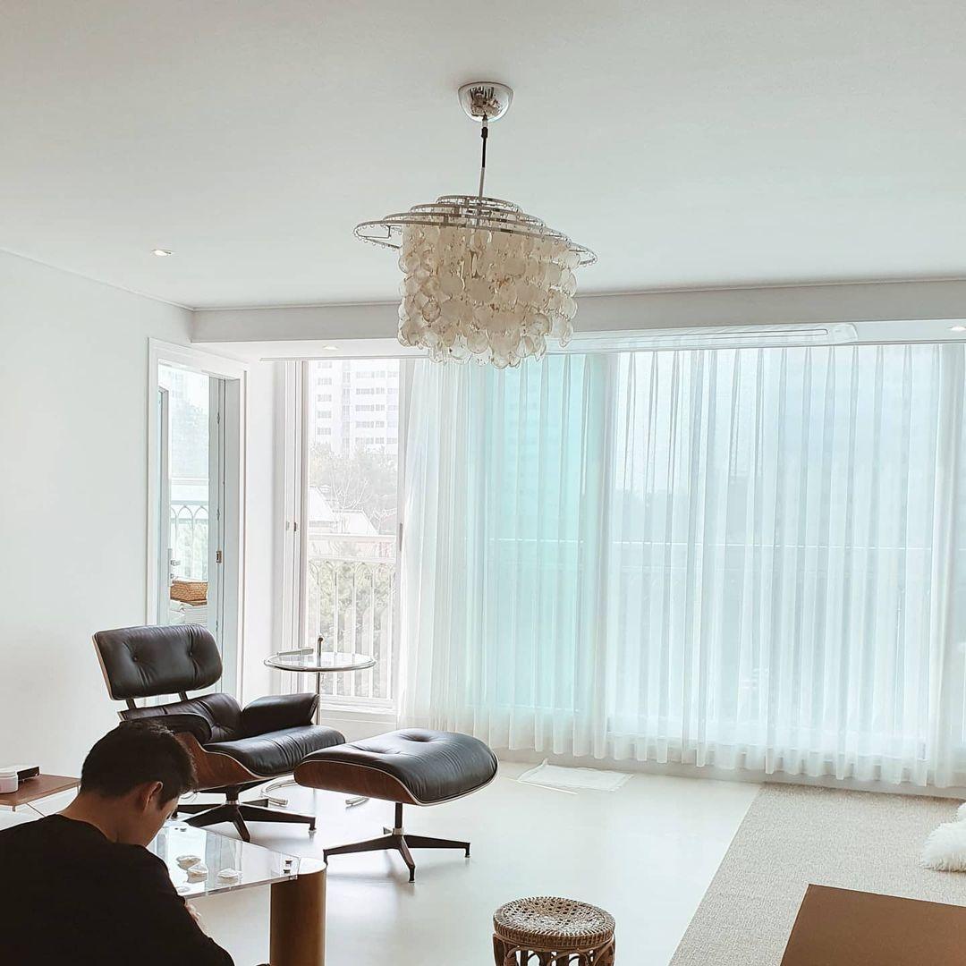 Round Shell Chandelier - Blowlighting