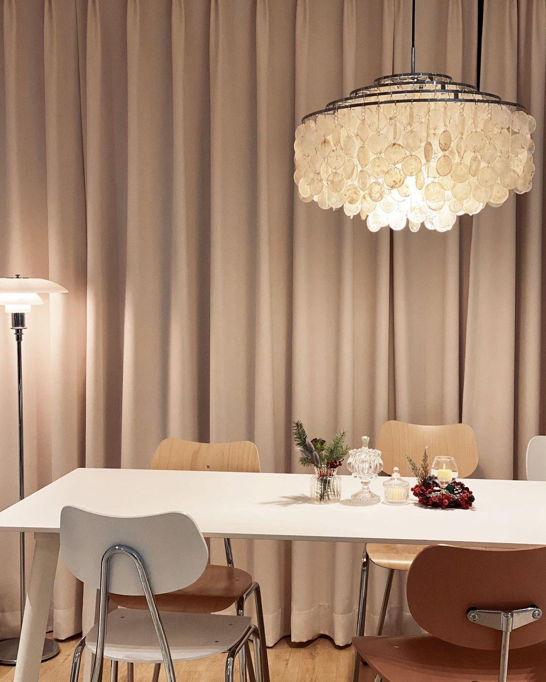 Round Shell Chandelier - Blowlighting
