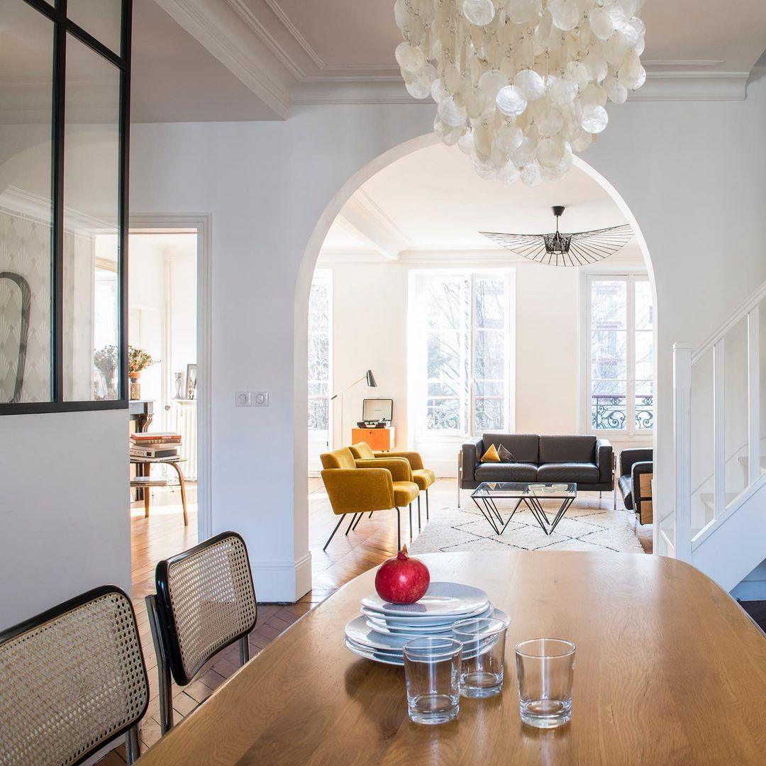 Round Shell Chandelier - Blowlighting