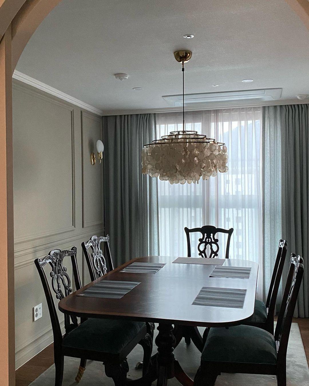 Round Shell Chandelier - Blowlighting