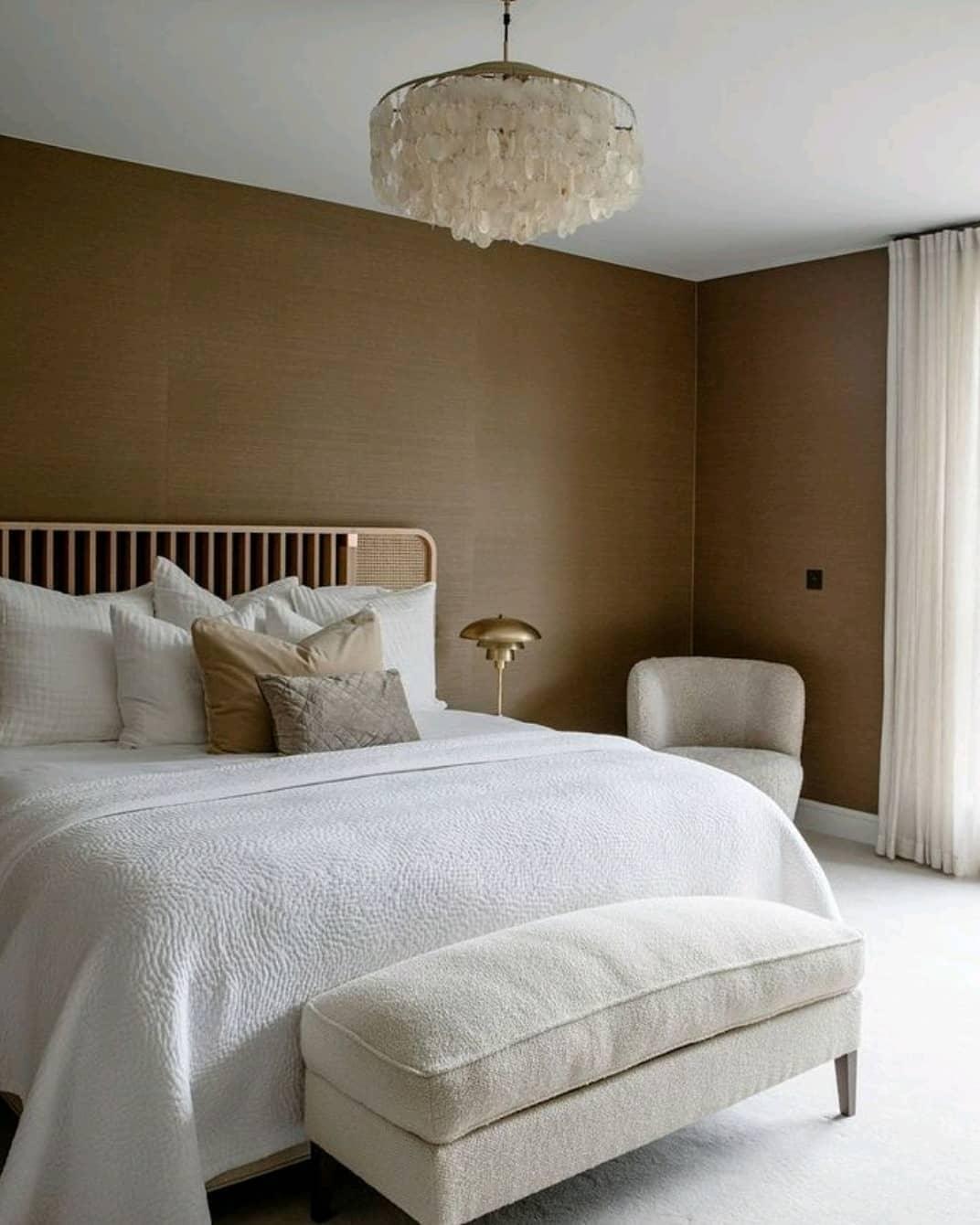 Round Shell Chandelier - Blowlighting