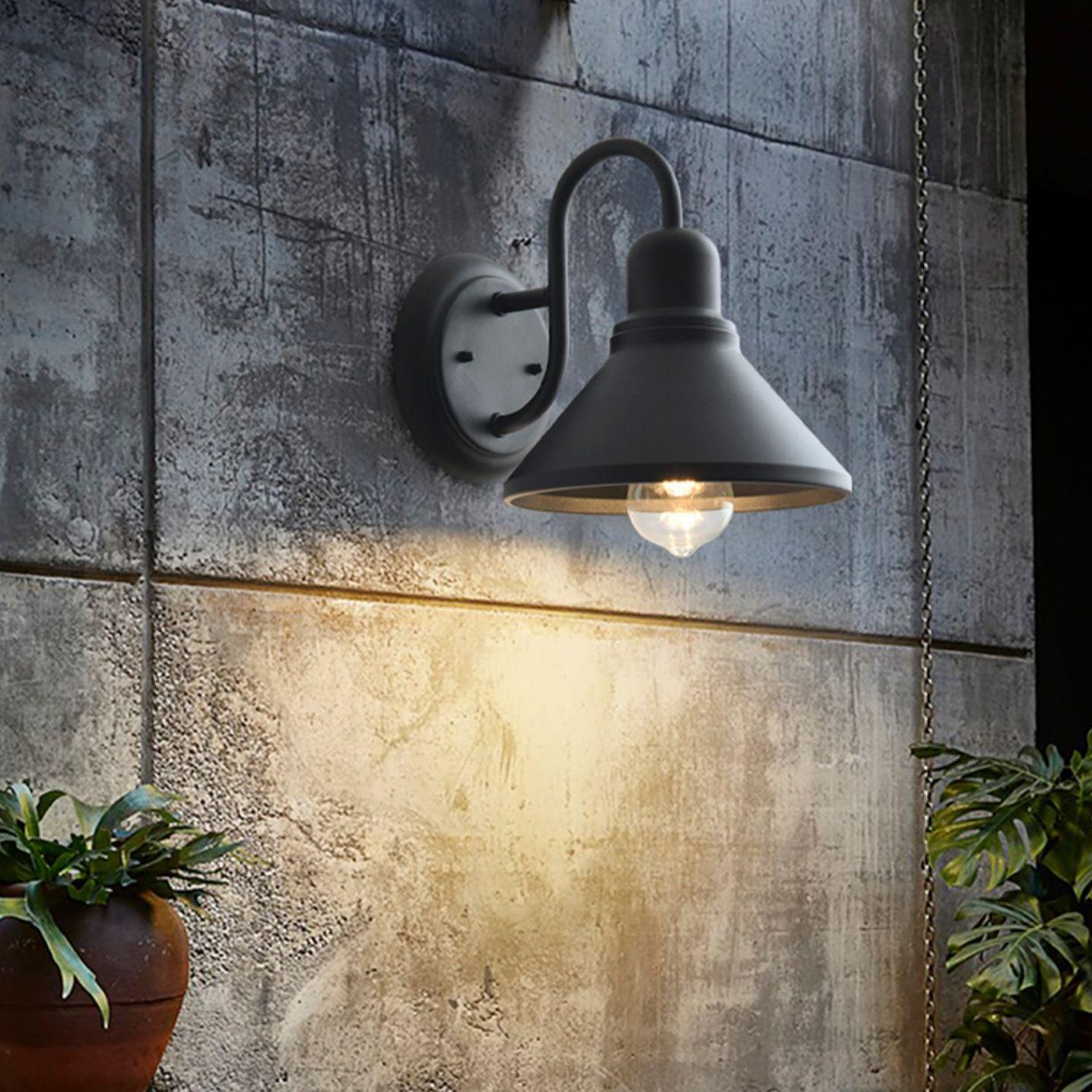 Ray Vintage Cone-shaped Ourdoor Wall Lamp - Blowlighting