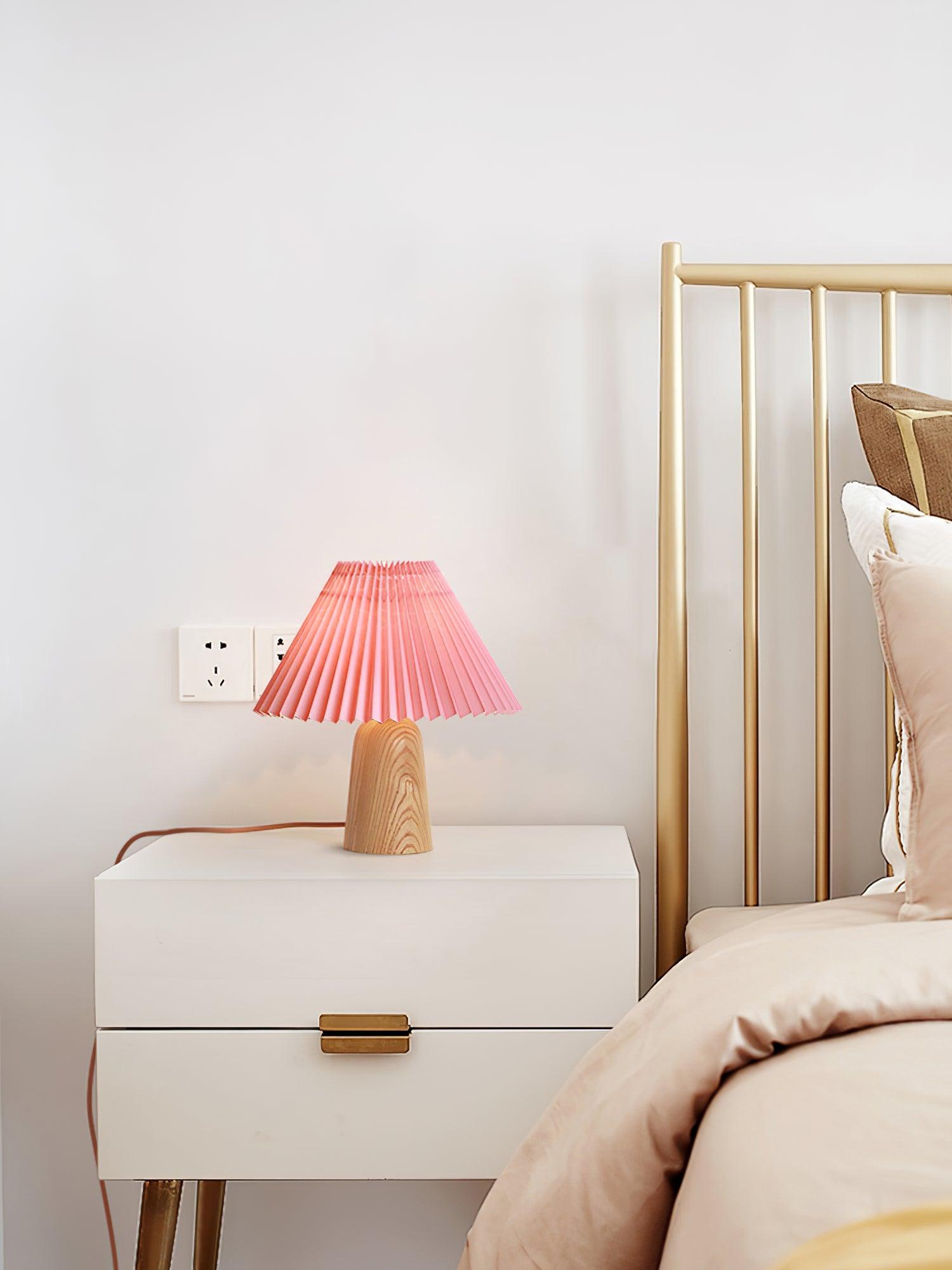 Facet Table Lamp - Blowlighting
