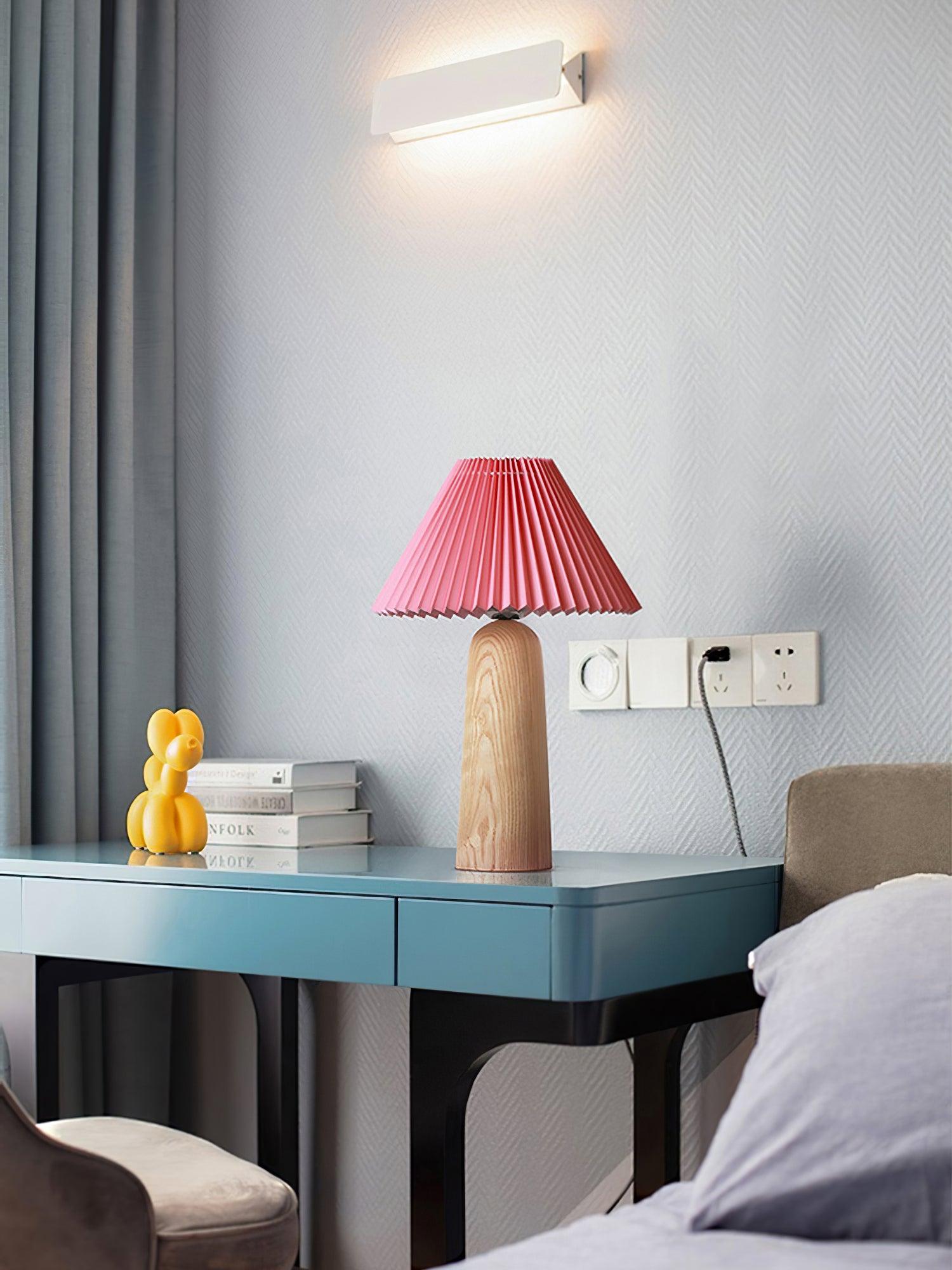 Facet Table Lamp - Blowlighting