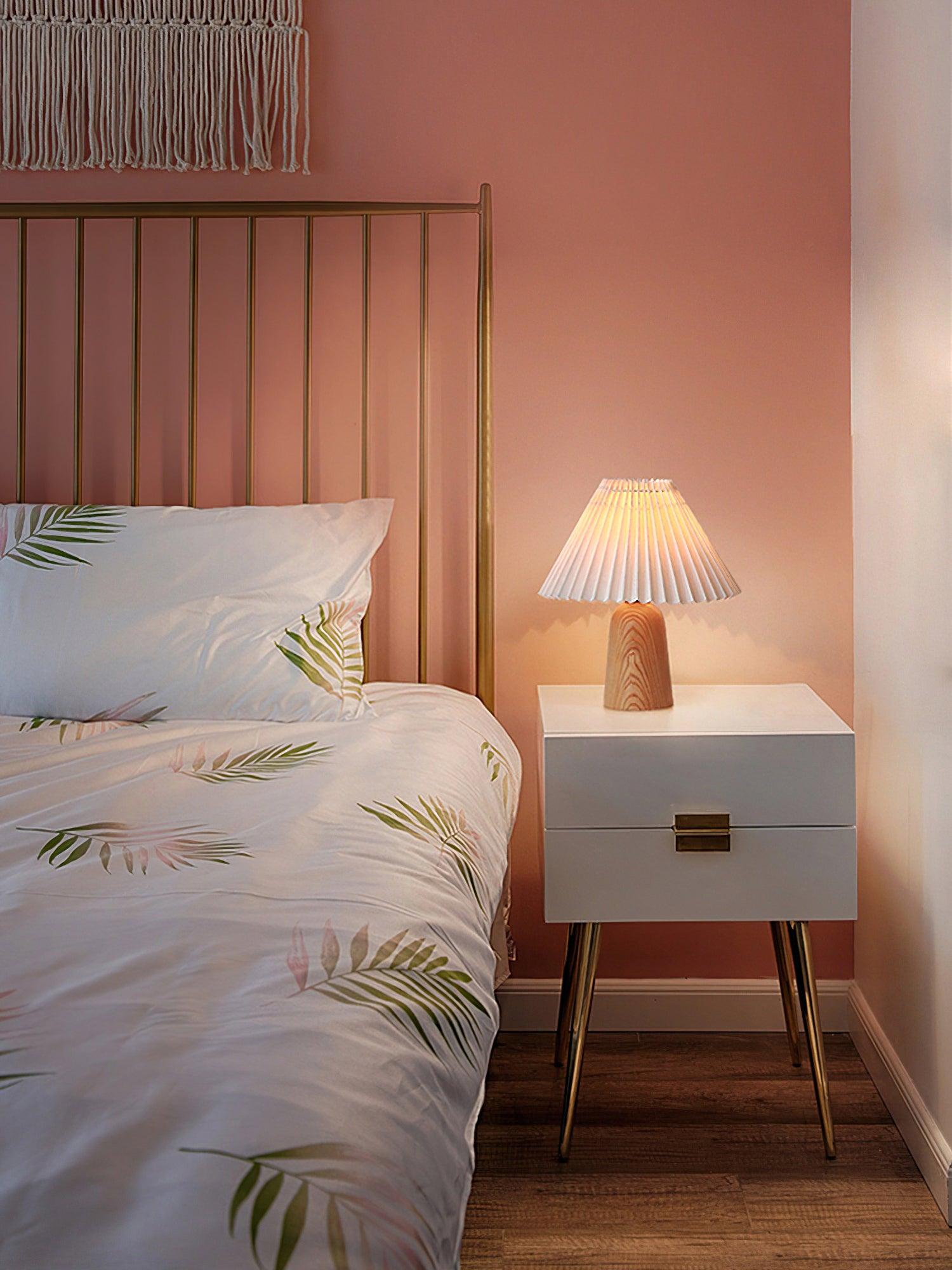 Facet Table Lamp - Blowlighting