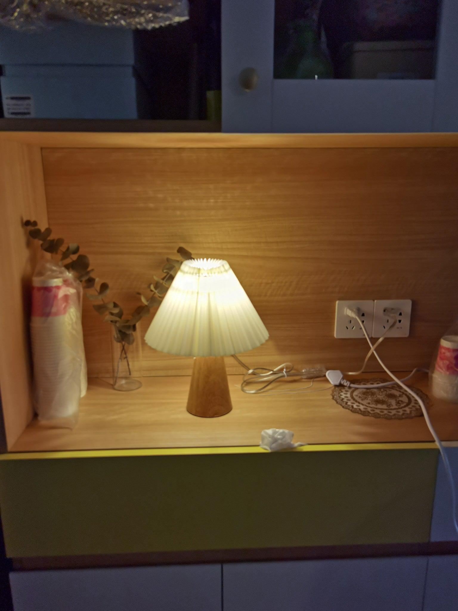 Facet Table Lamp - Blowlighting