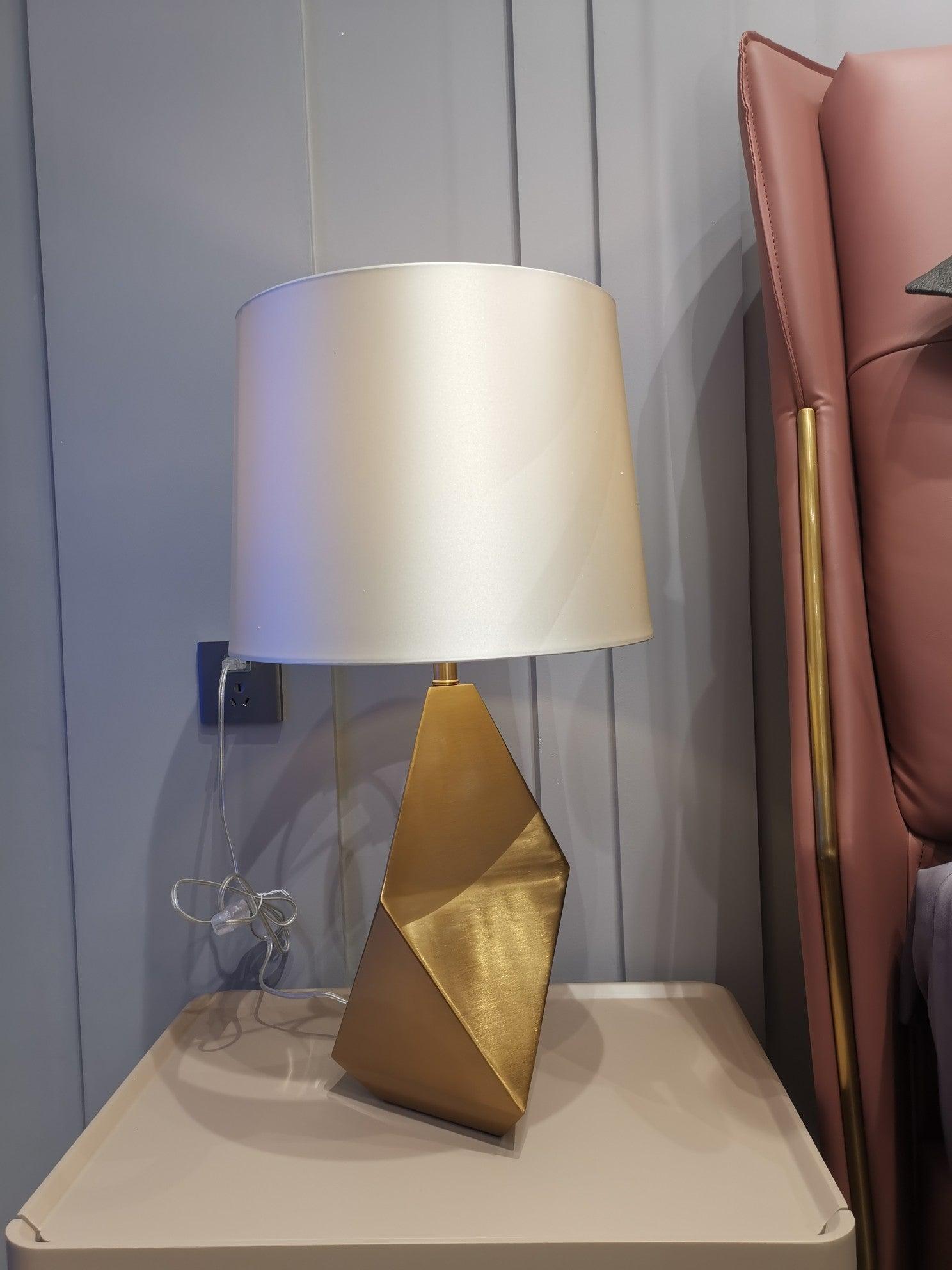 Faceted Table Light - Blowlighting