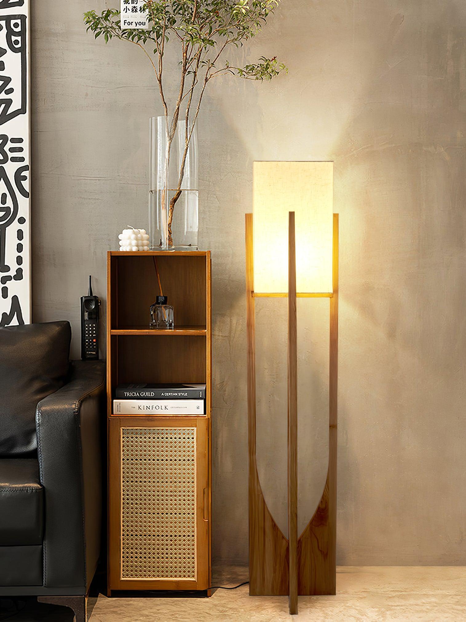 Fairbanks Floor Lamp - Blowlighting