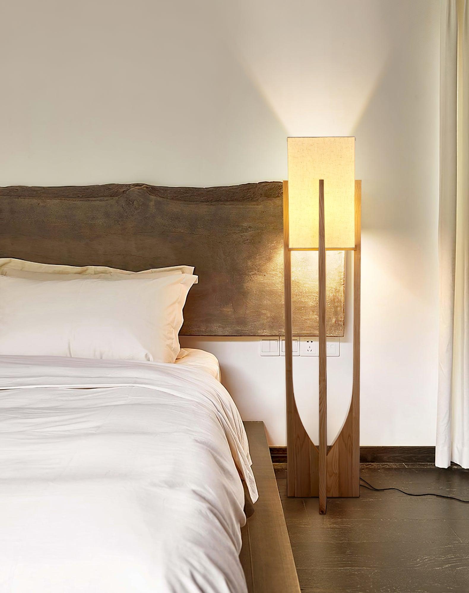 Fairbanks Floor Lamp - Blowlighting
