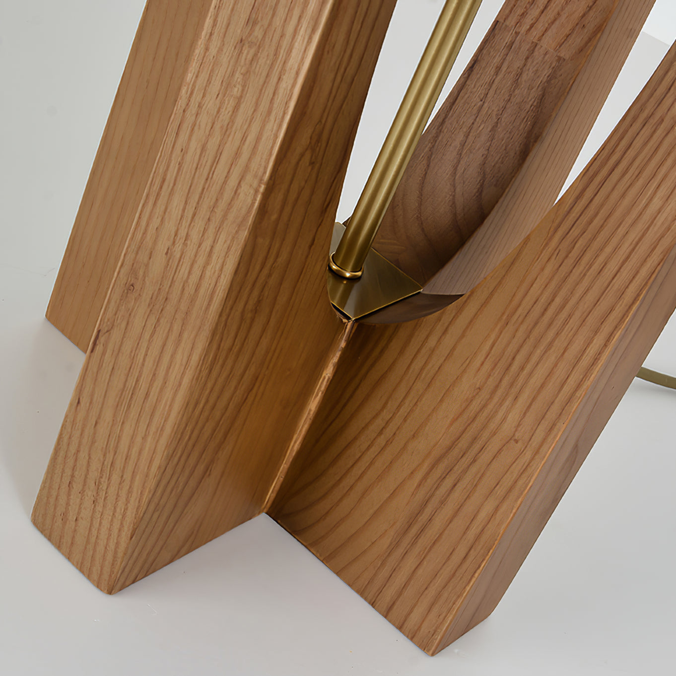 Fairbanks Floor Lamp - Blowlighting