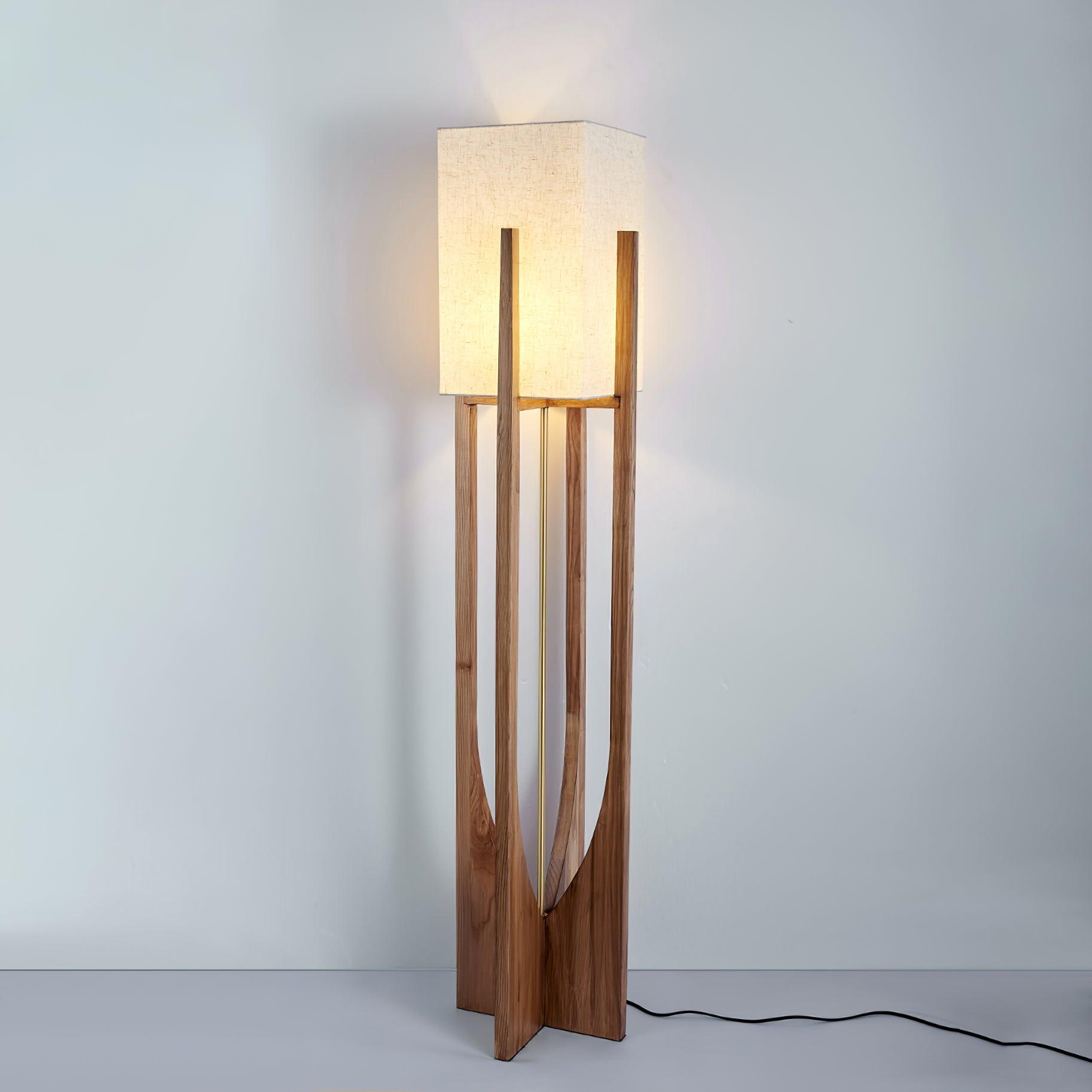 Fairbanks Floor Lamp - Blowlighting