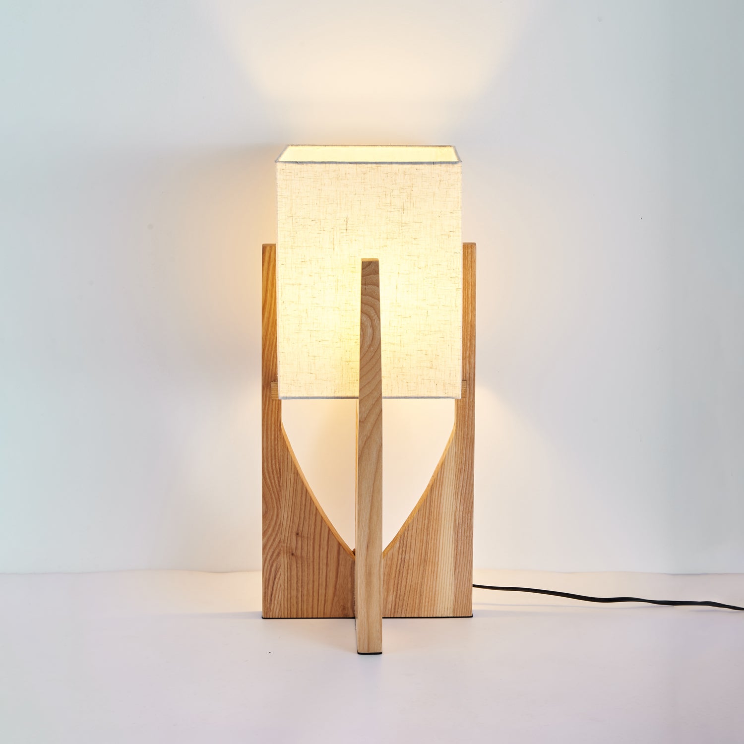 Fairbanks Floor Lamp - Blowlighting