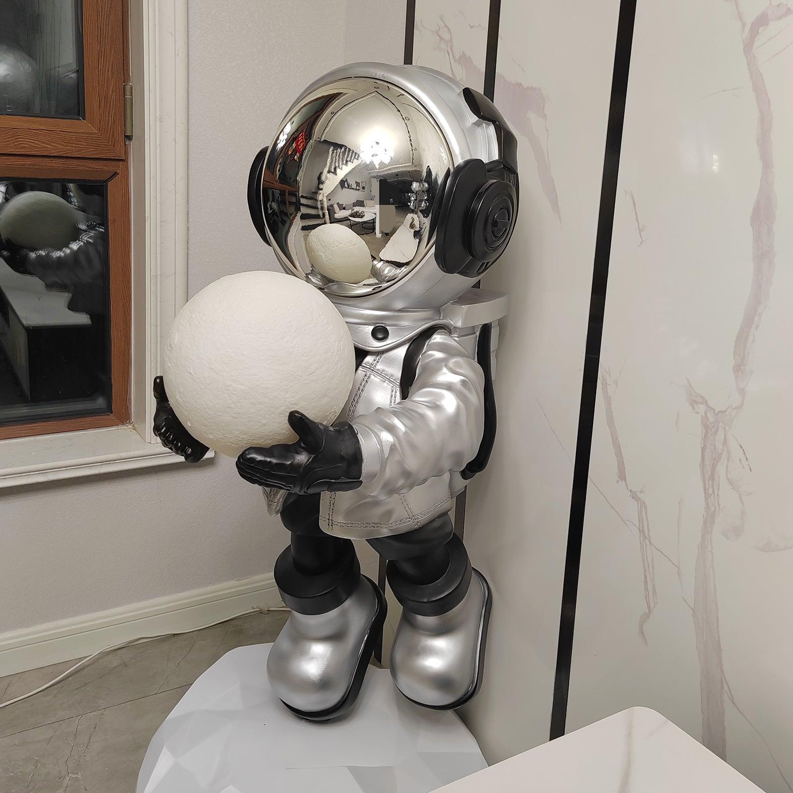 Fantasy Astronaut Floor Light - Blowlighting
