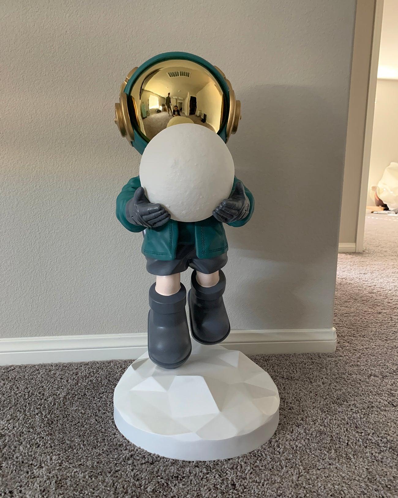 Fantasy Astronaut Floor Light - Blowlighting