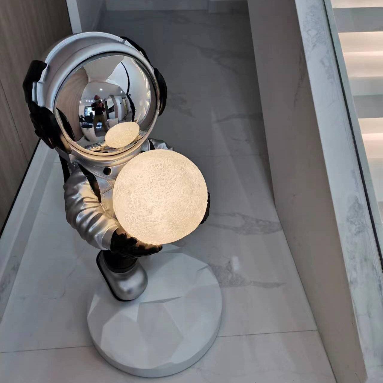 Fantasy Astronaut Floor Light - Blowlighting