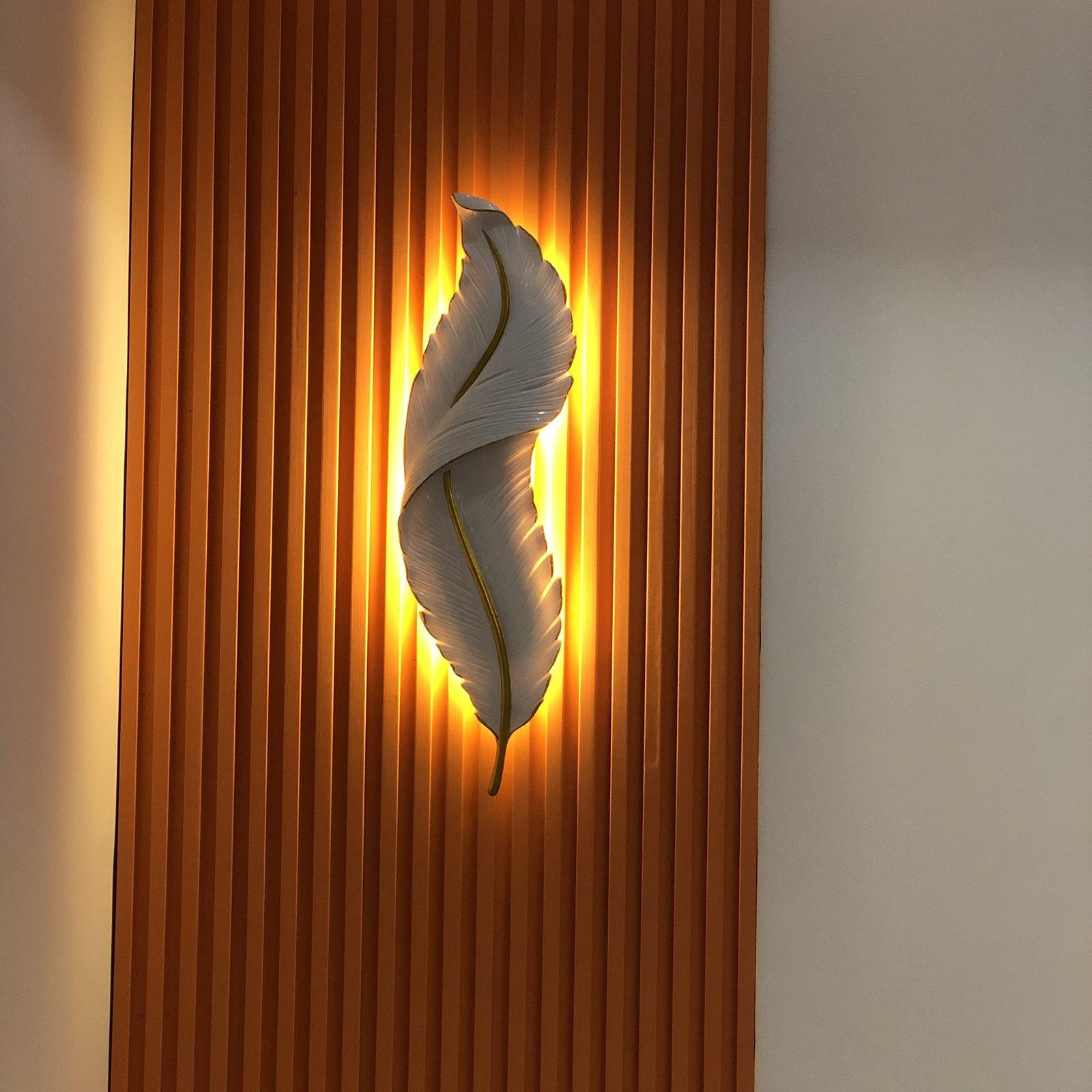 Feather Wall Lamp - Blowlighting