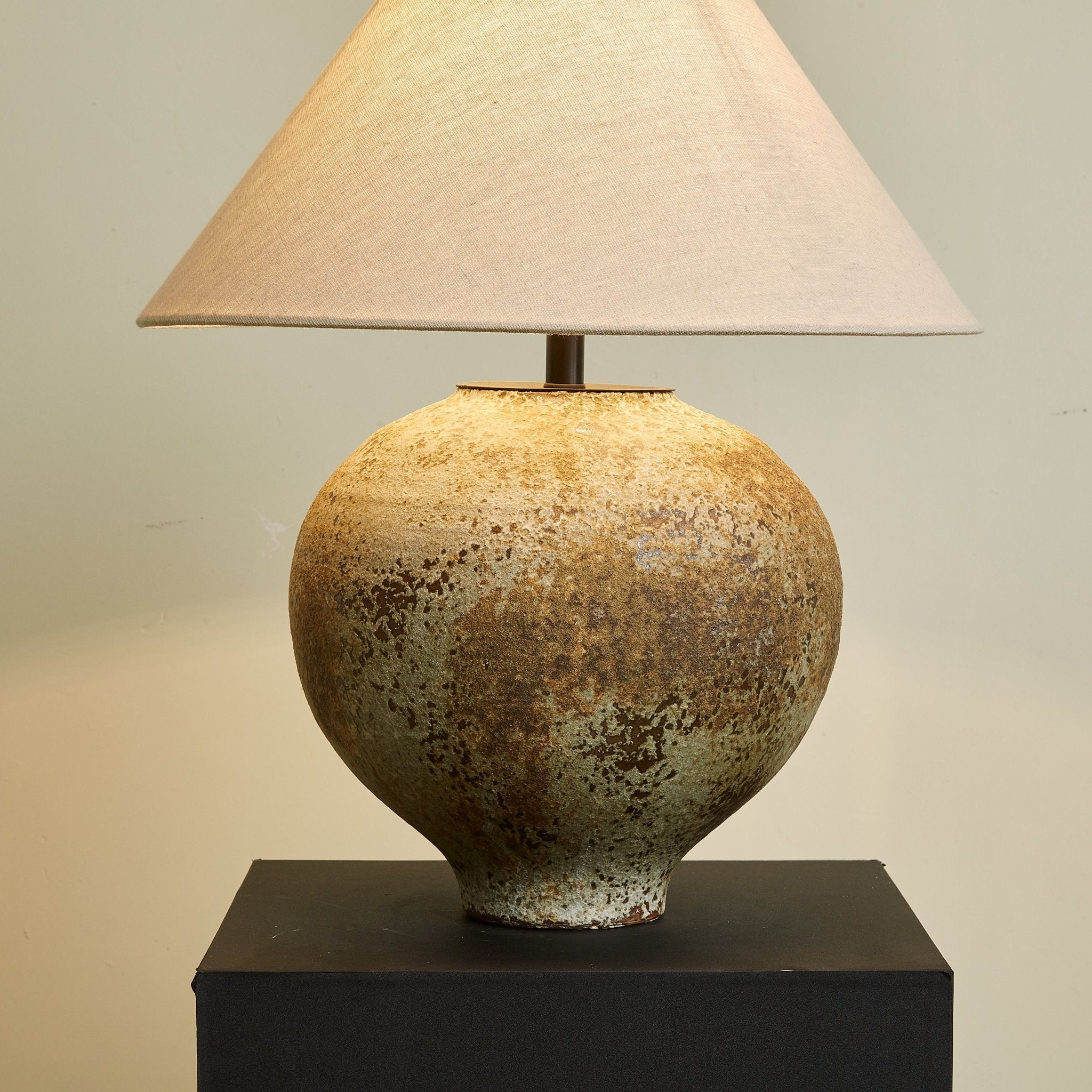 Ferrosia Table Lamp - Blowlighting
