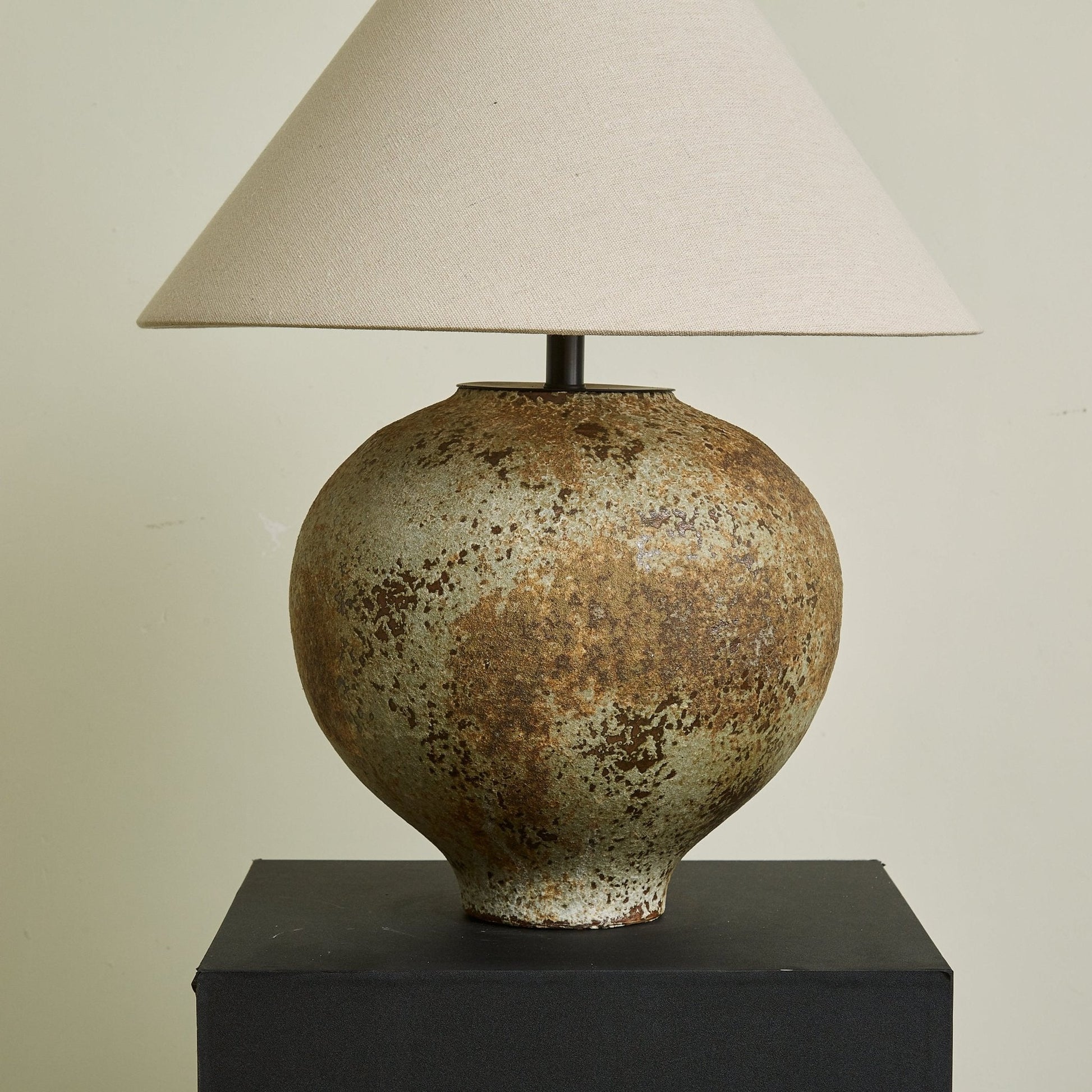 Ferrosia Table Lamp - Blowlighting