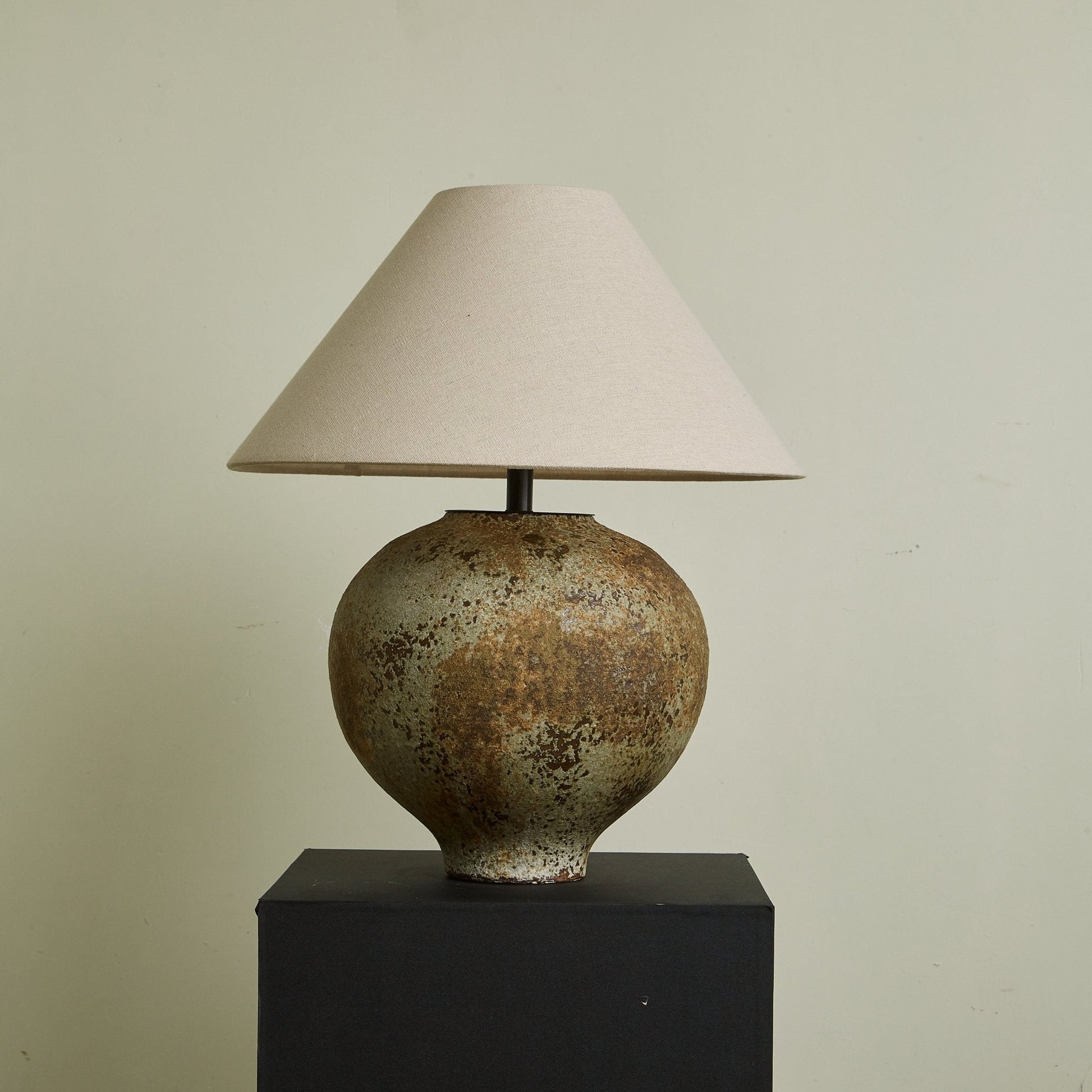 Ferrosia Table Lamp - Blowlighting