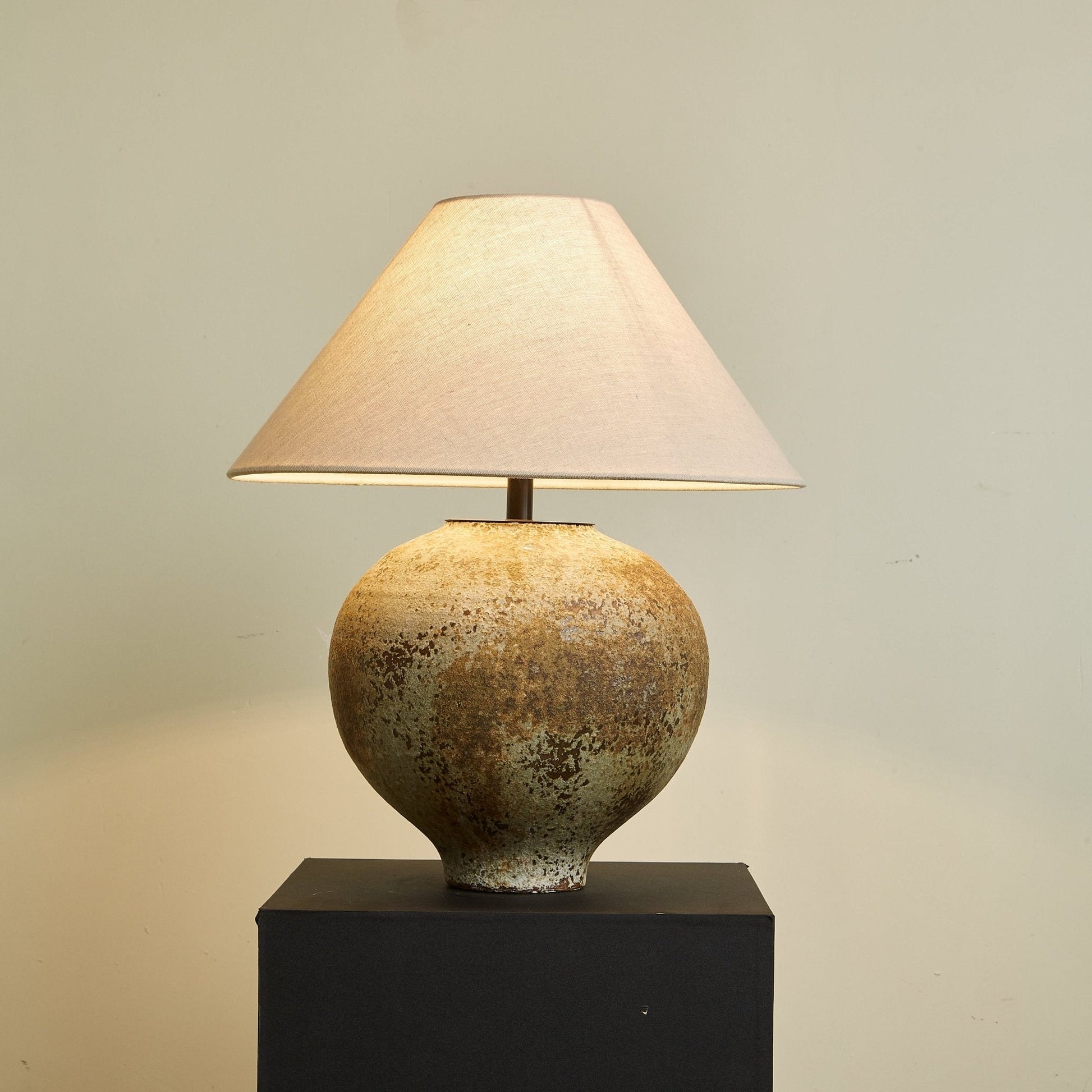 Ferrosia Table Lamp - Blowlighting