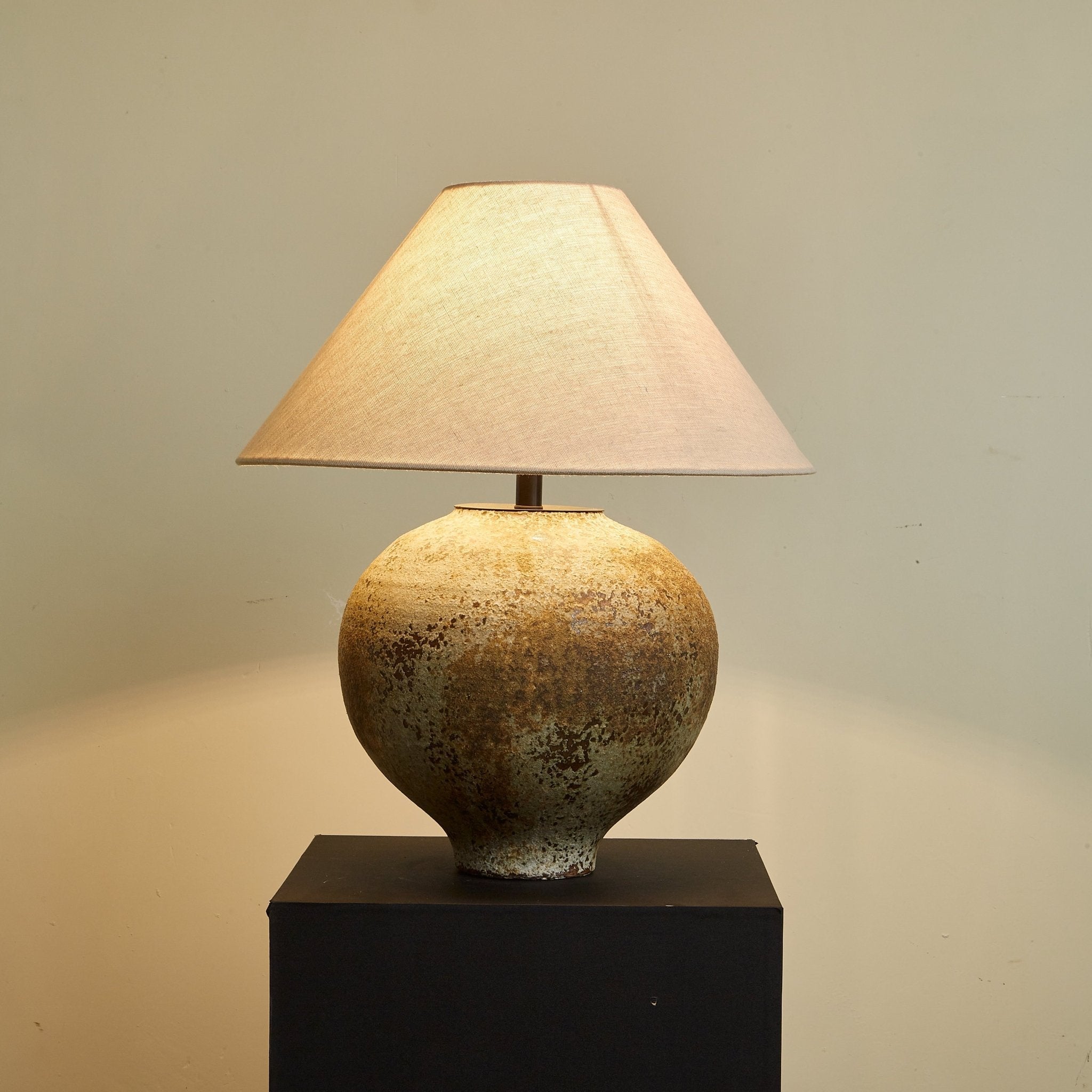 Ferrosia Table Lamp - Blowlighting