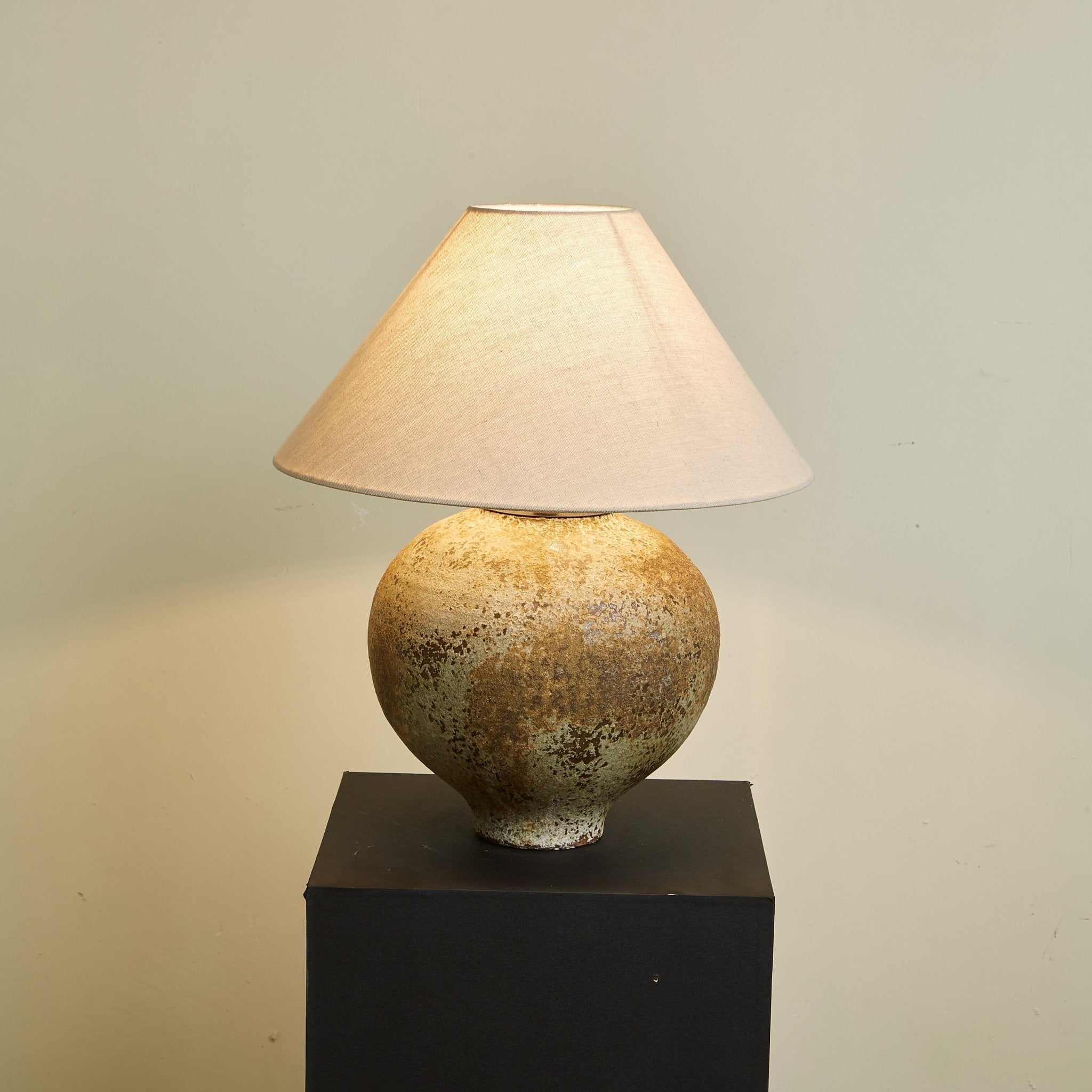 Ferrosia Table Lamp - Blowlighting
