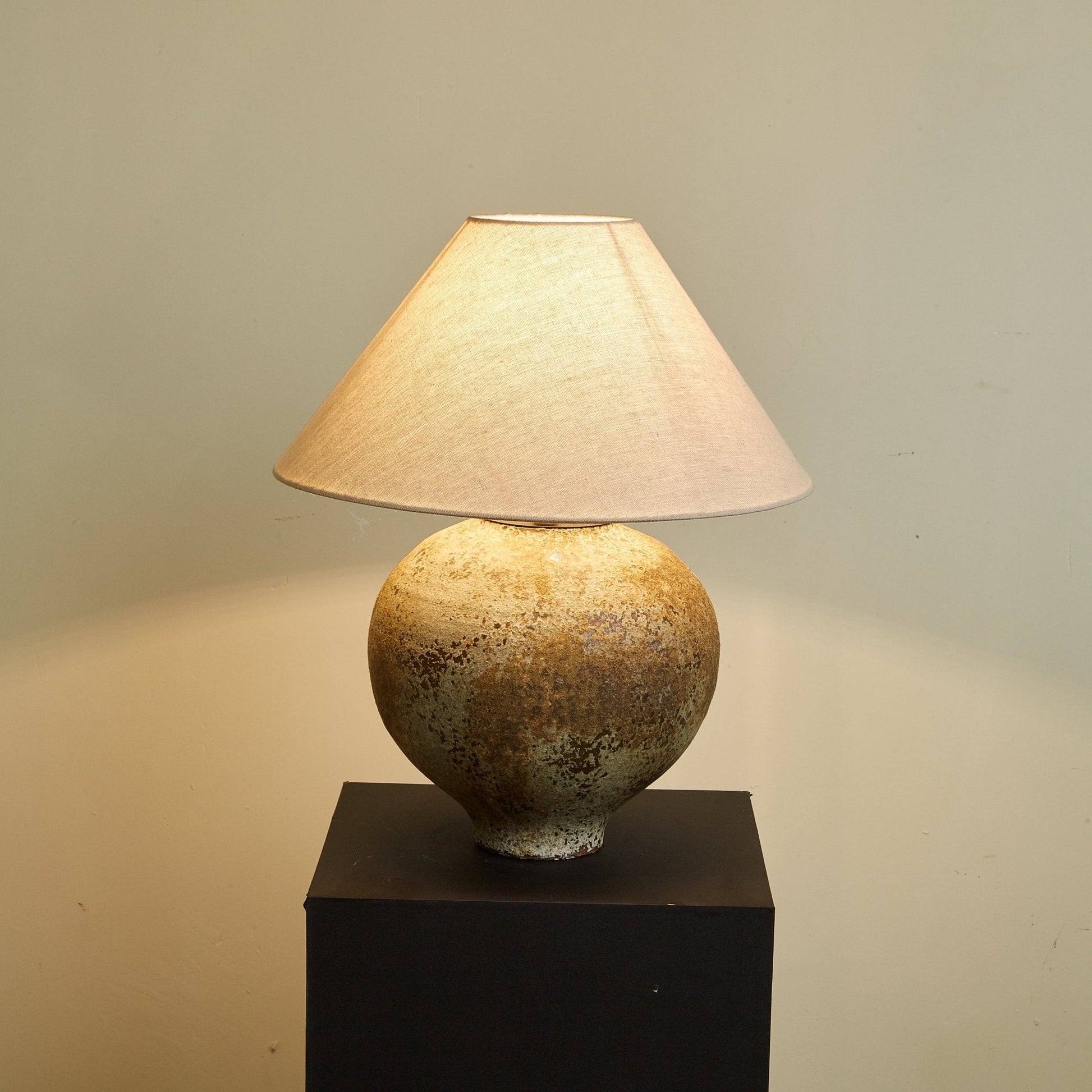 Ferrosia Table Lamp - Blowlighting