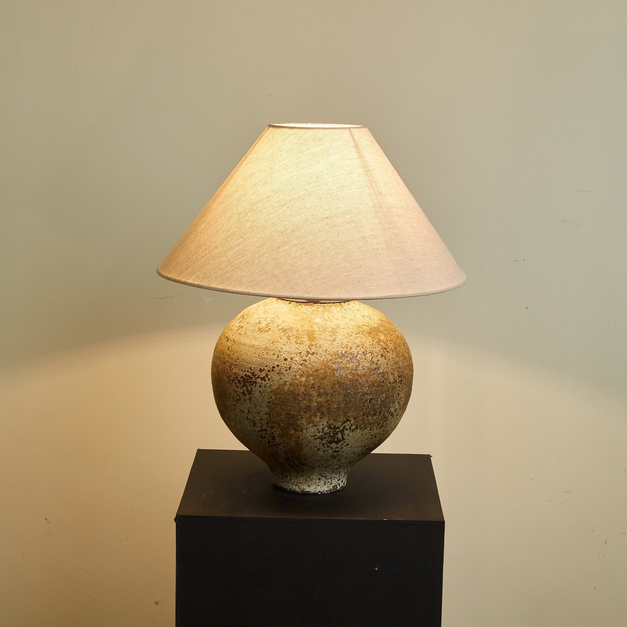 Ferrosia Table Lamp - Blowlighting