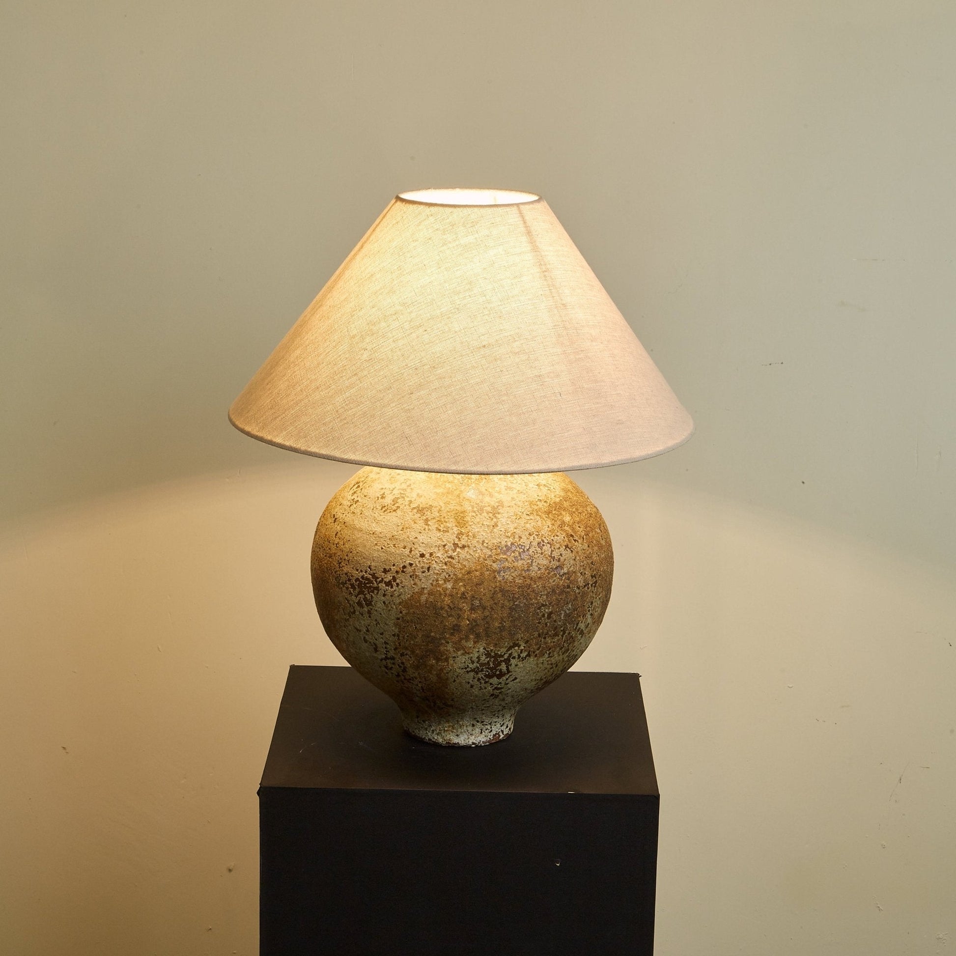 Ferrosia Table Lamp - Blowlighting