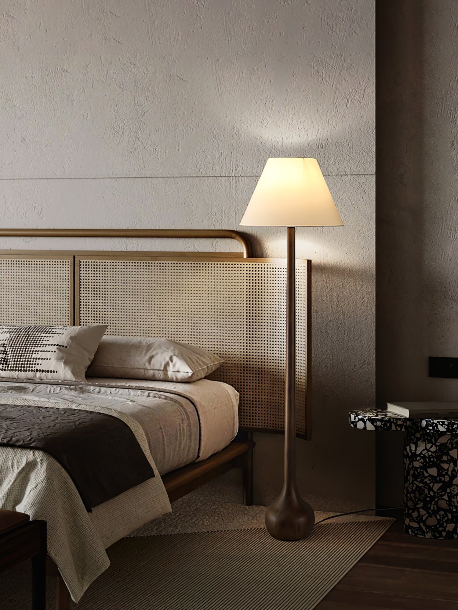 Final Strike Floor Lamp - Blowlighting