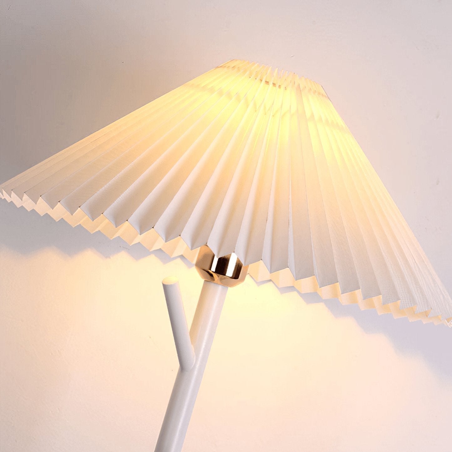 Flapper Floor Light - Blowlighting