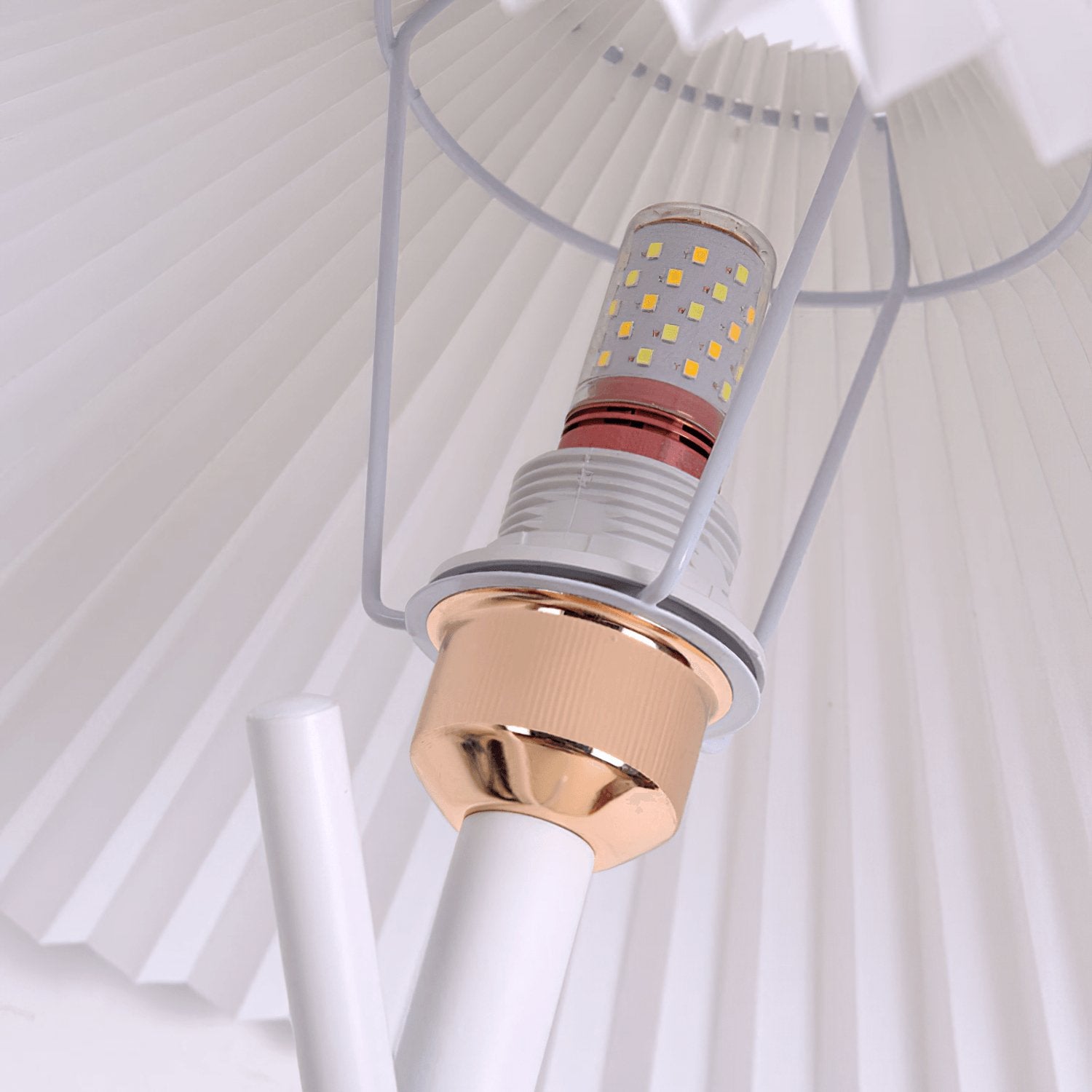 Flapper Floor Light - Blowlighting