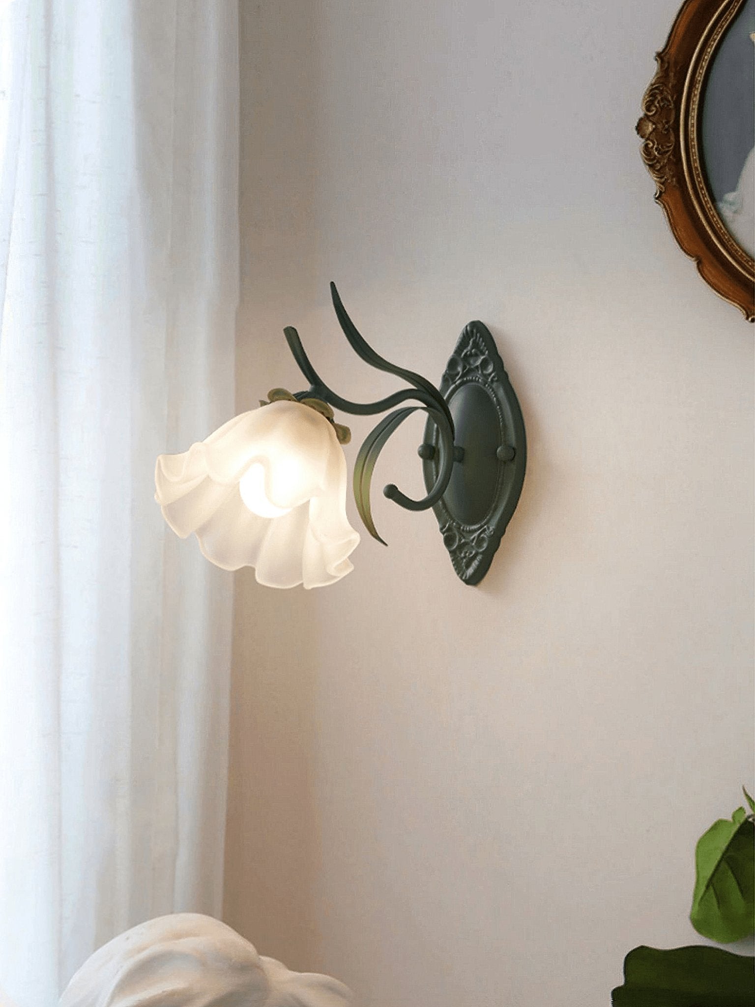 Flared Wall Light - Blowlighting