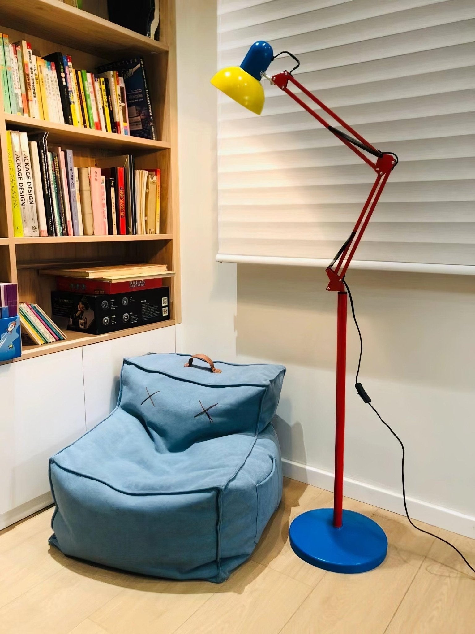 Flexi Memphis Floor Lamp - Blowlighting