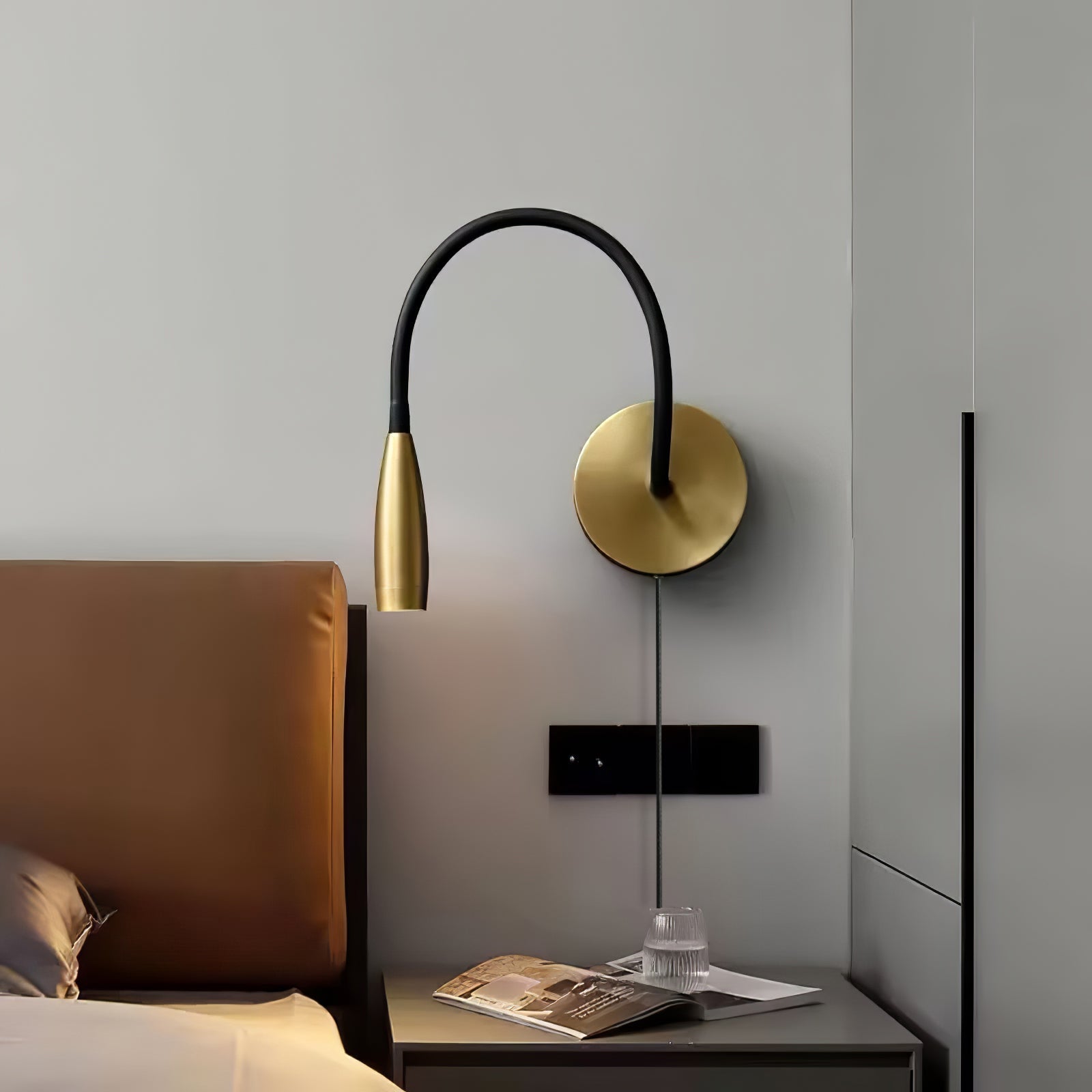 Flexi Hose Plug-in Wall Light - Blowlighting