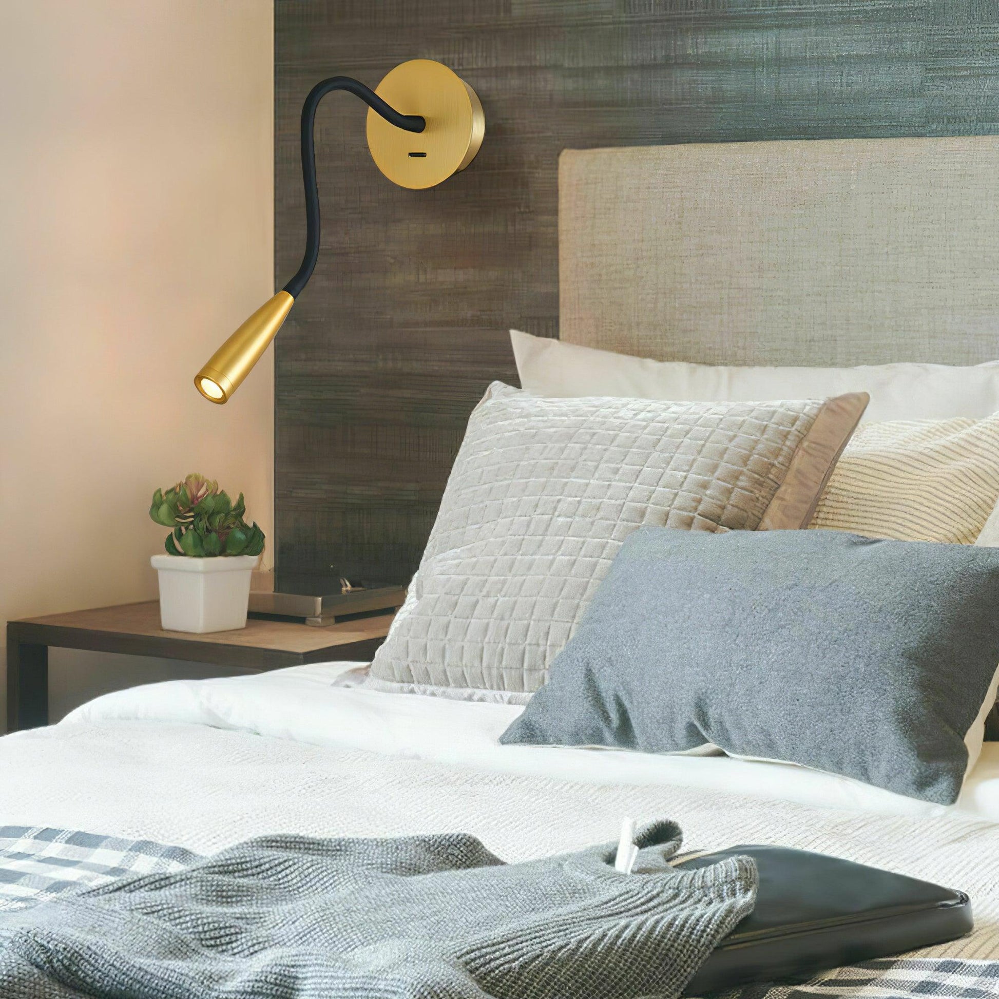 Flexi Hose Wall Light - Blowlighting