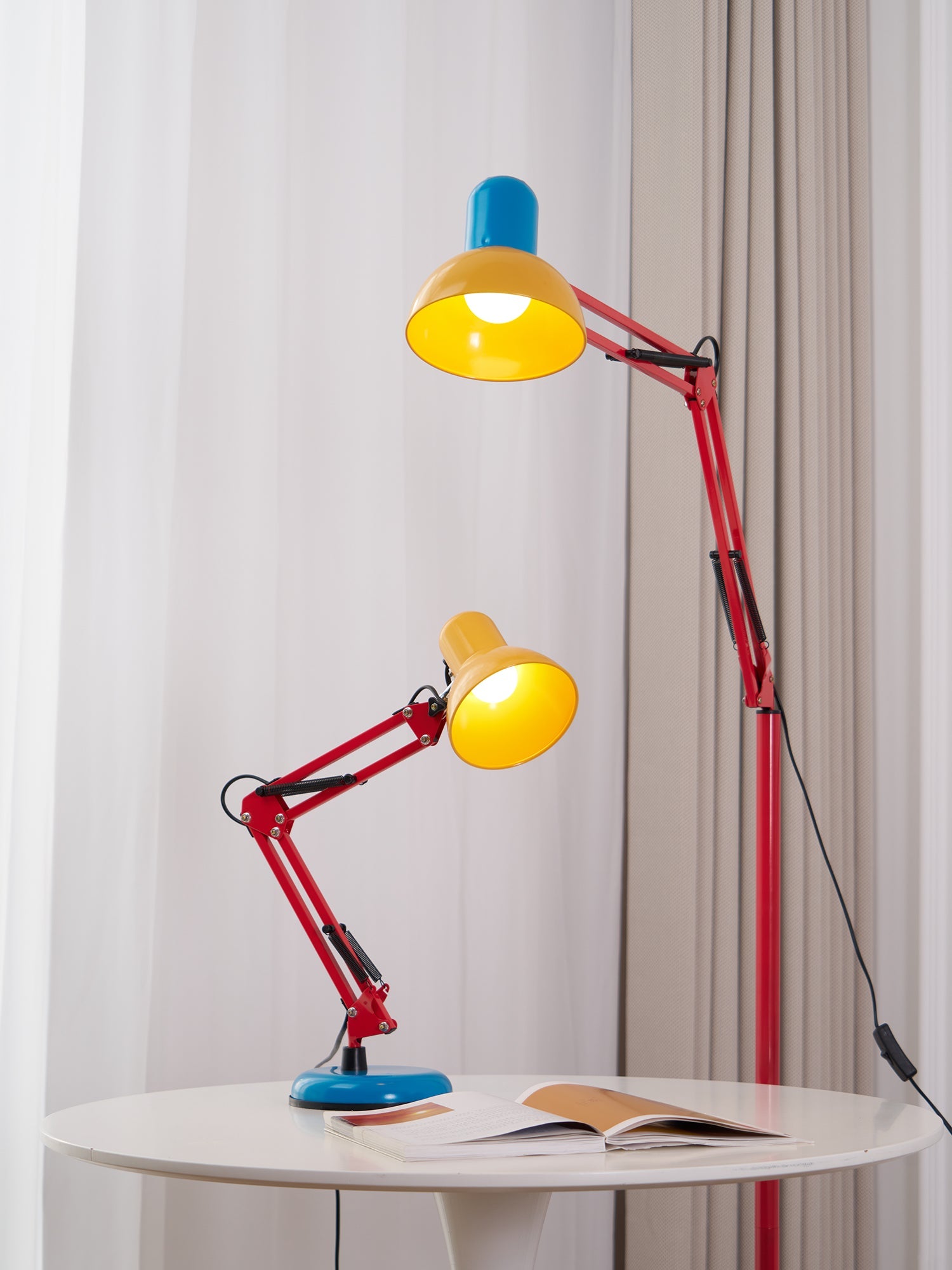 Flexi Memphis Floor Lamp - Blowlighting
