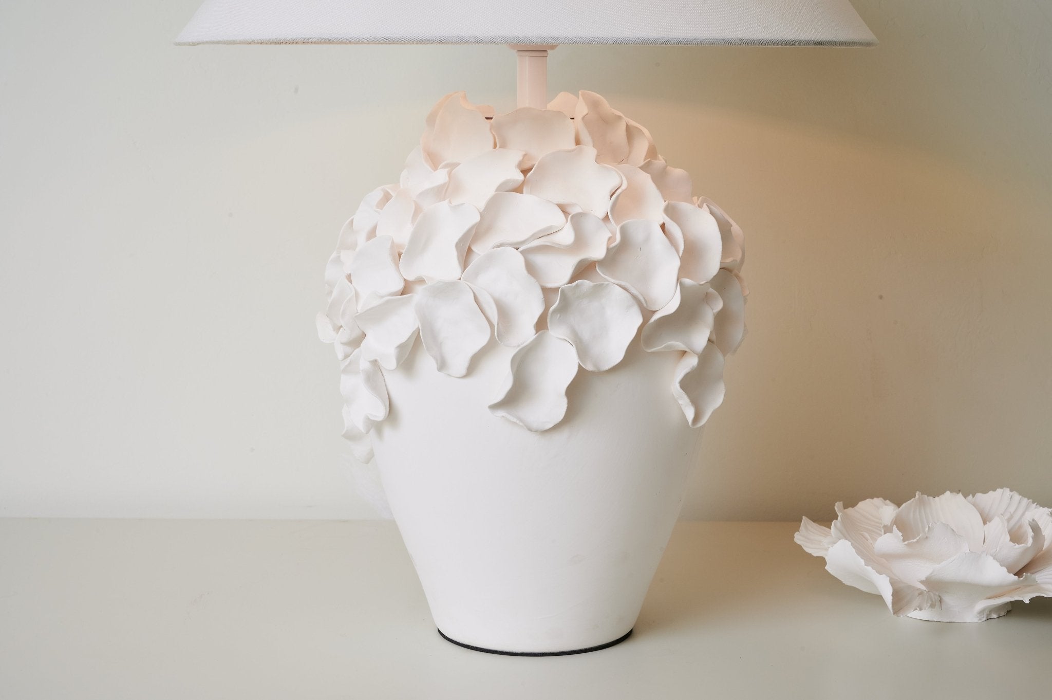 Florae Ceramic Table Lamp - Blowlighting