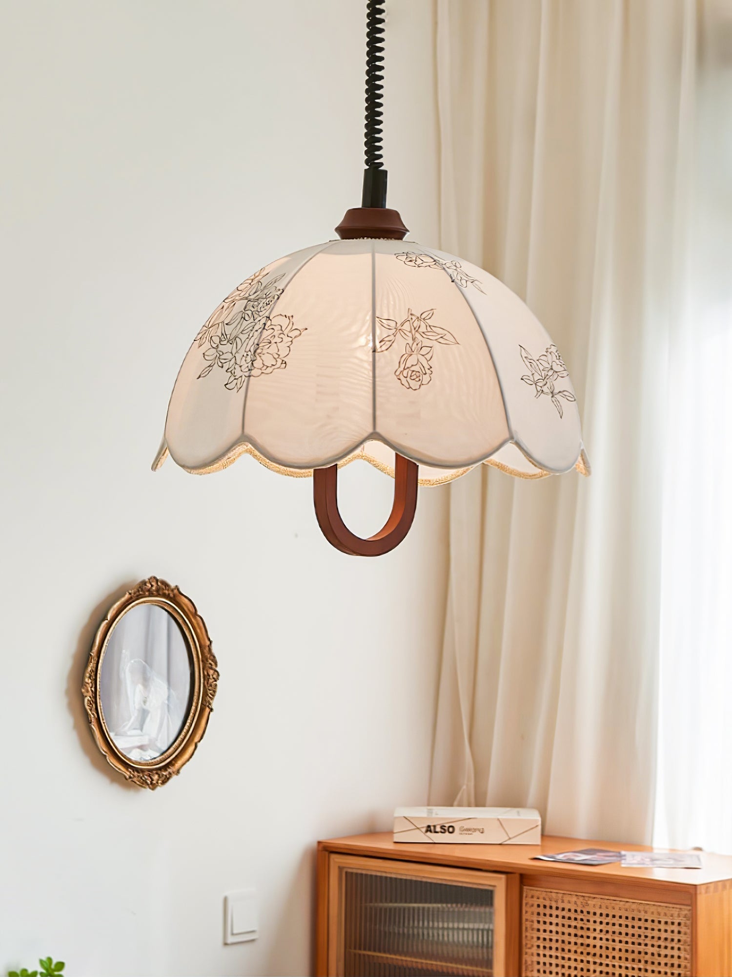 Floral Grace Pendant Lamp - Blowlighting