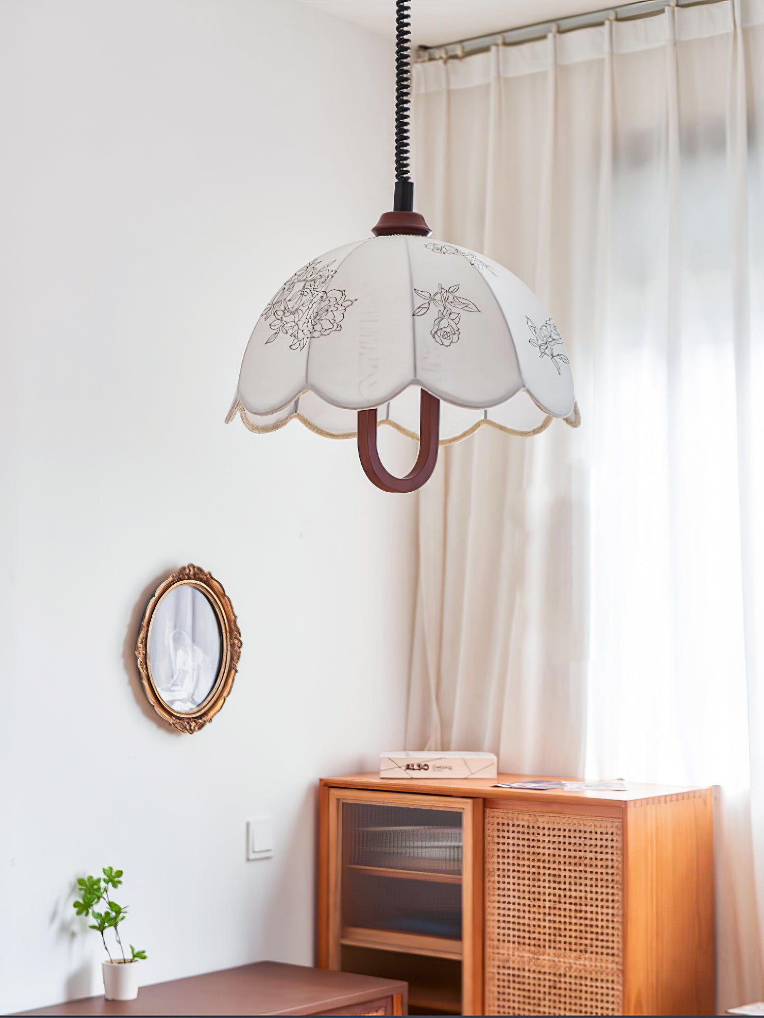 Floral Grace Pendant Lamp - Blowlighting