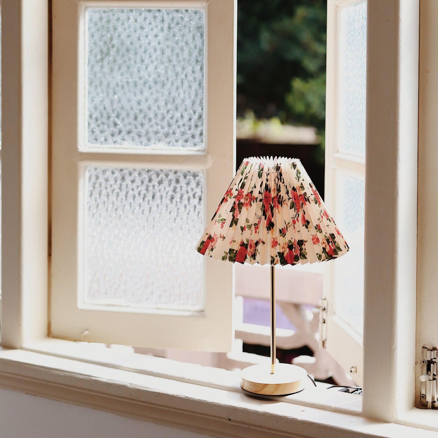 Zevelyra Fabric Table Lamp - Blowlighting