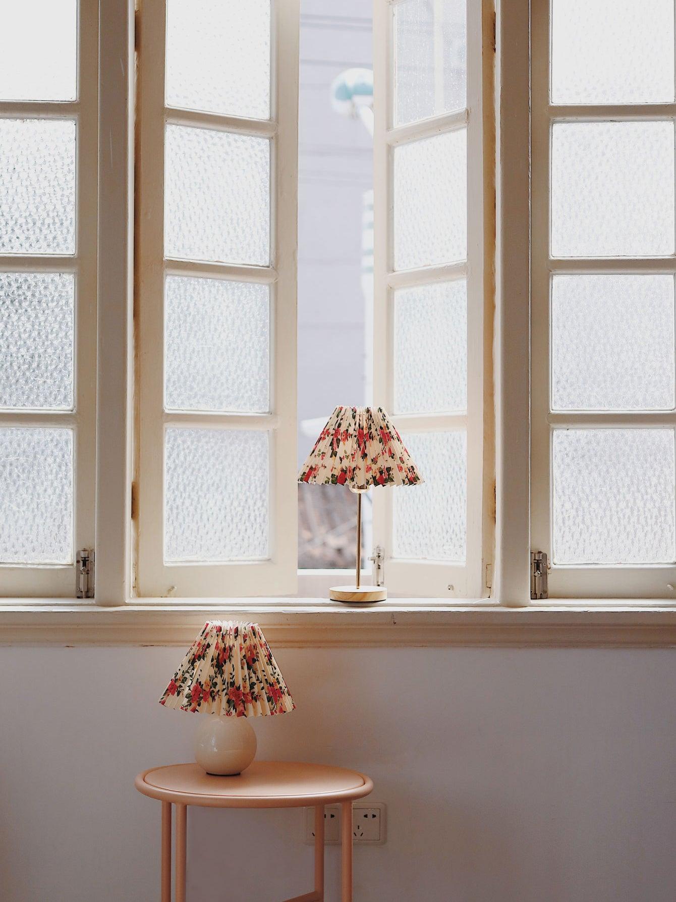 Zevelyra Fabric Table Lamp - Blowlighting