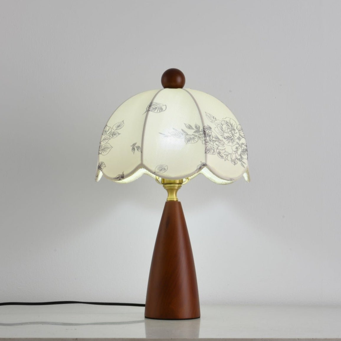 Ruby Vintage Metal Table Lamp - Blowlighting