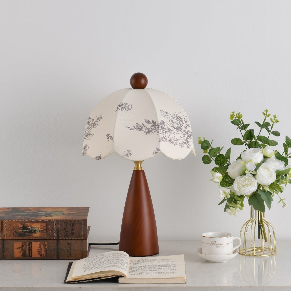 Ruby Vintage Metal Table Lamp - Blowlighting