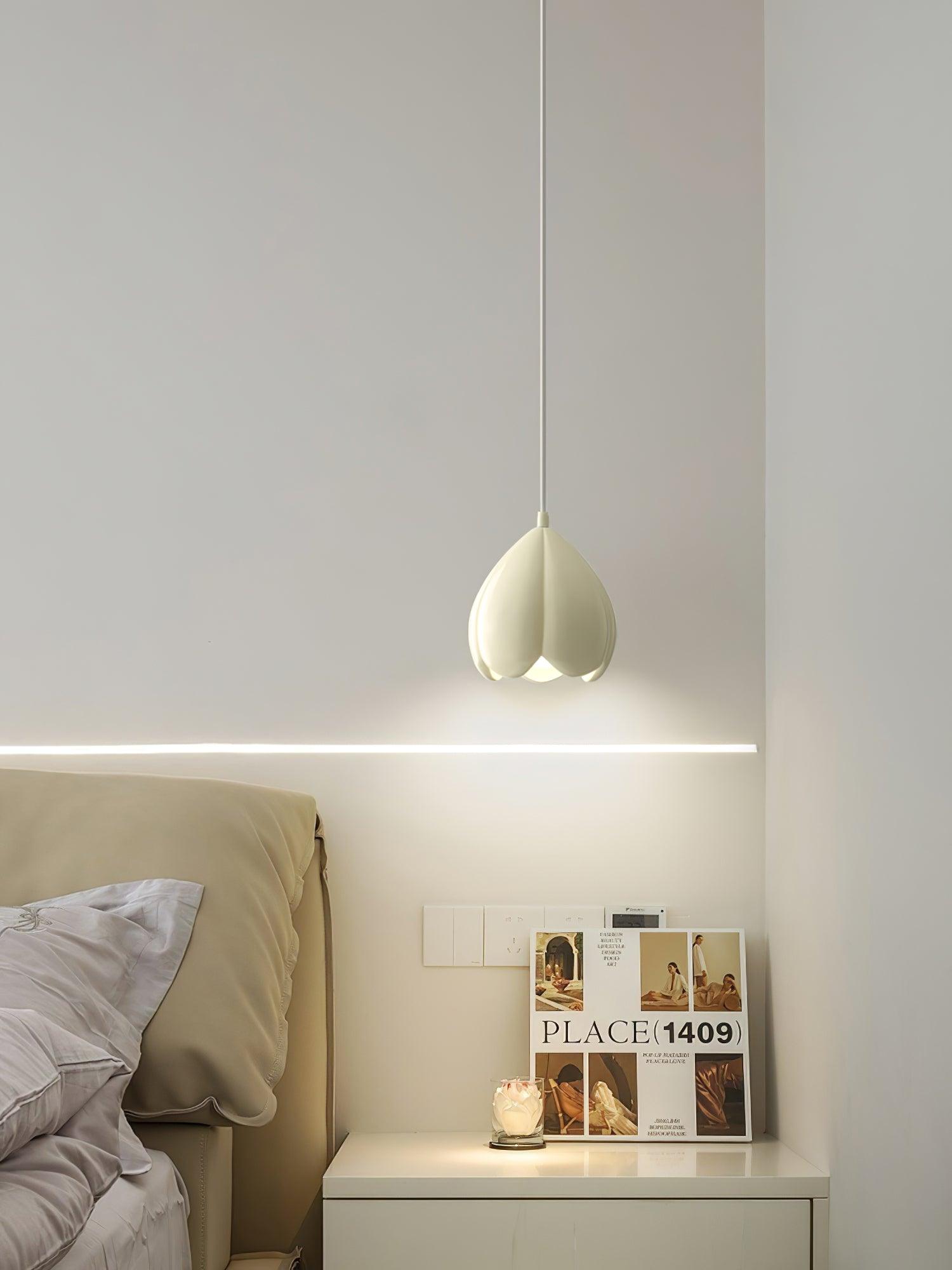 Flower Bud Pendant Lamp - Blowlighting