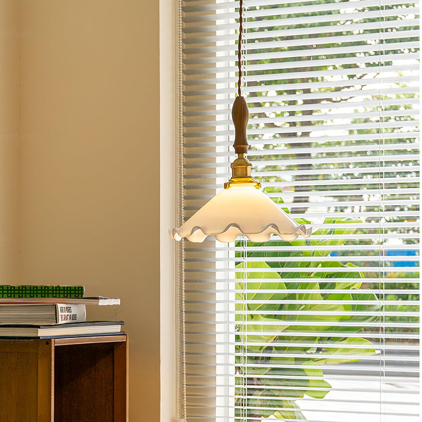 Flower Petals Pendant Lamp - Blowlighting