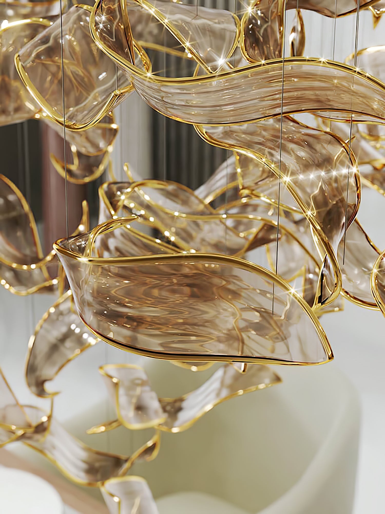 Lustra Chandelier Cascading Leaf Luxe - Blowlighting