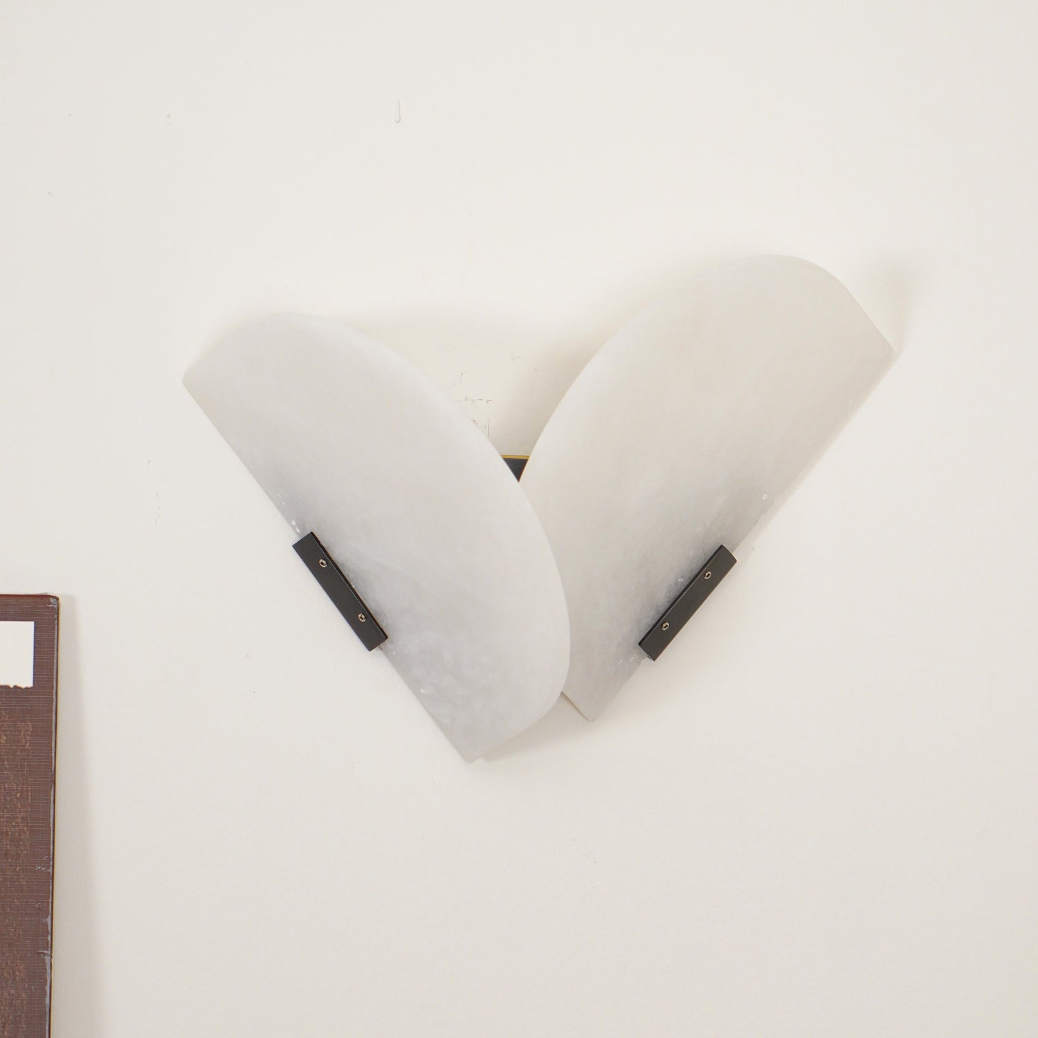 Cevelaris Heart Alabaster Wall Light - Blowlighting